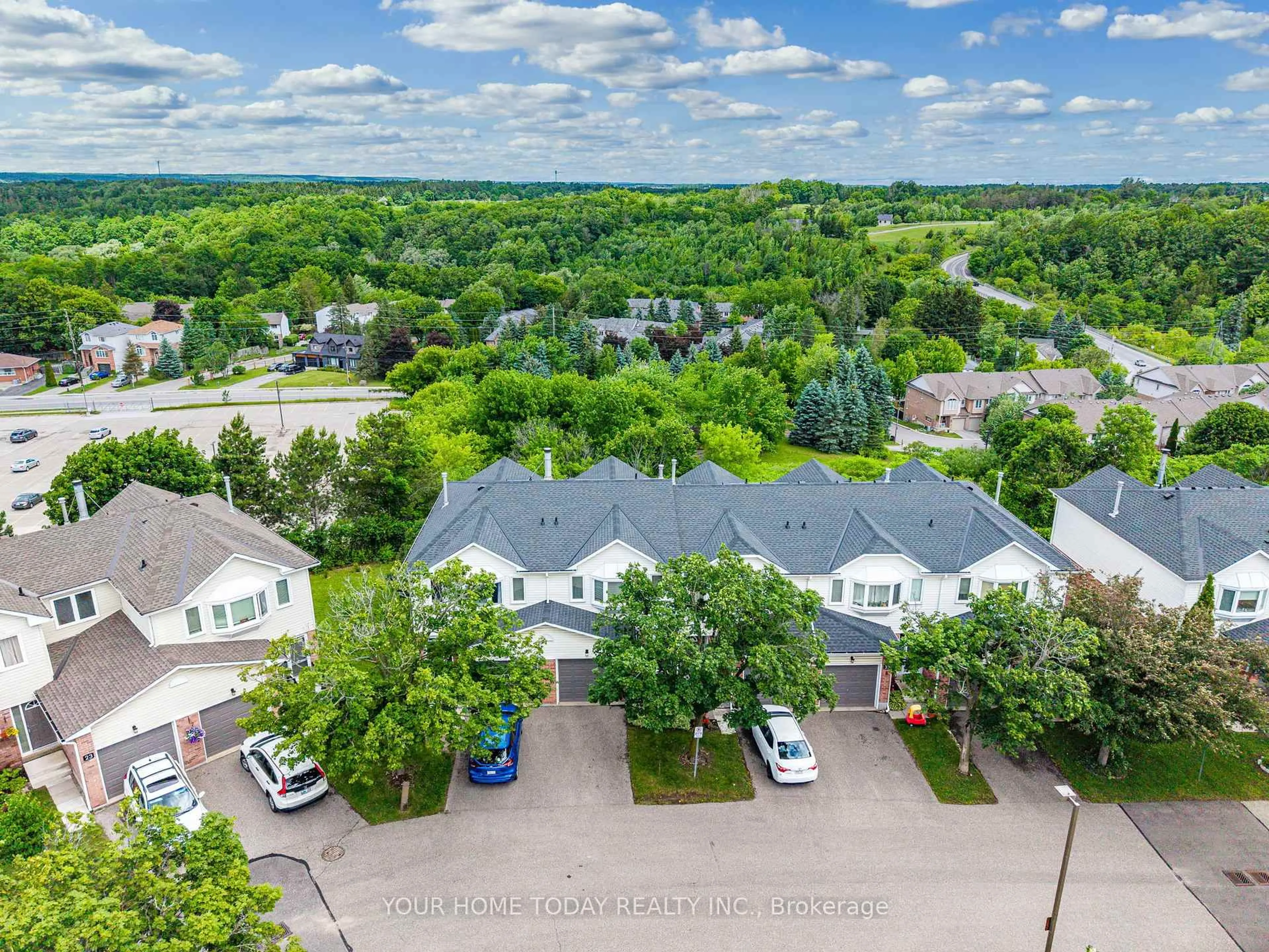 A pic from outside/outdoor area/front of a property/back of a property/a pic from drone, city buildings view from balcony for 29 Corey Circ, Halton Hills Ontario L7G 5L7