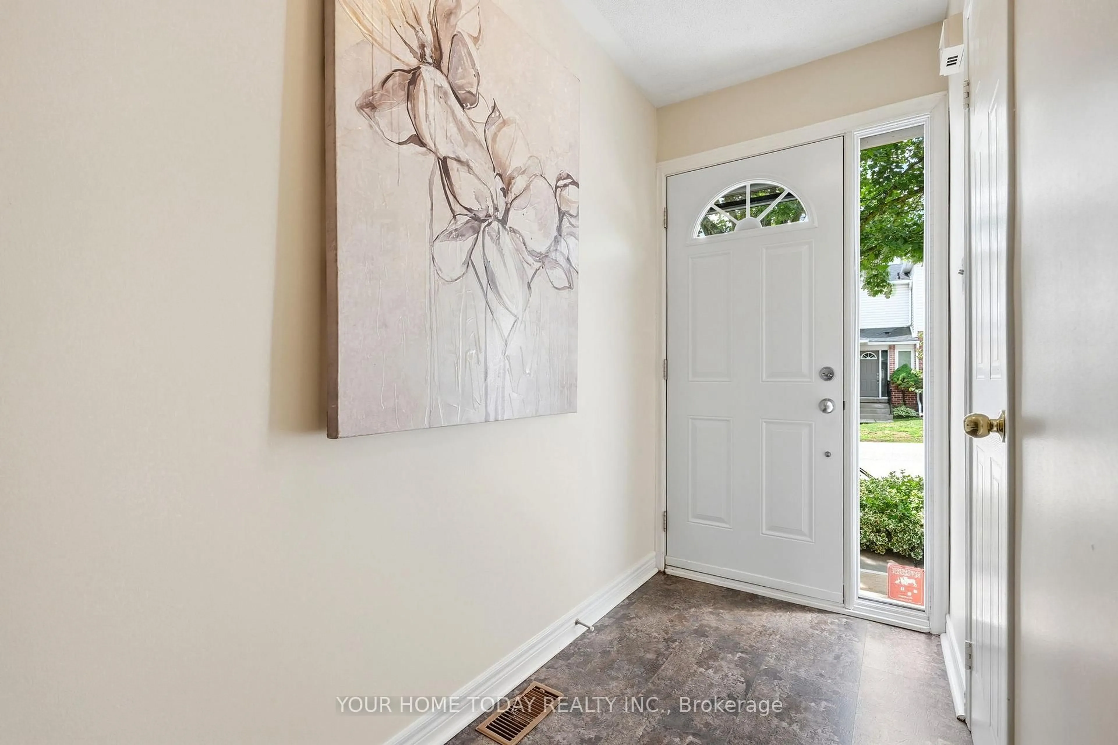 Indoor entryway for 29 Corey Circ, Halton Hills Ontario L7G 5L7