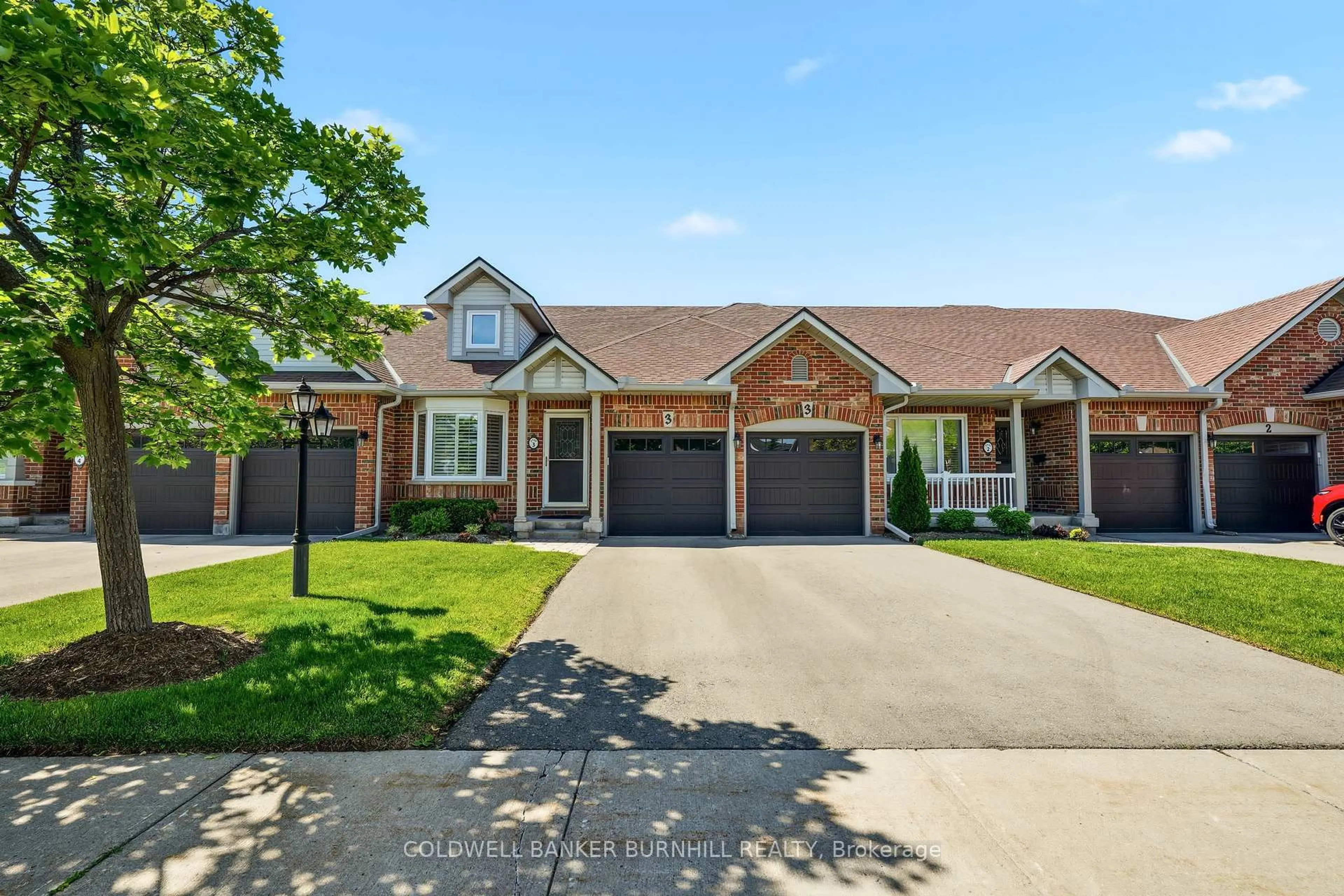 Home with brick exterior material, street for 2140 TURNBERRY Rd #3, Burlington Ontario L7M 4L8