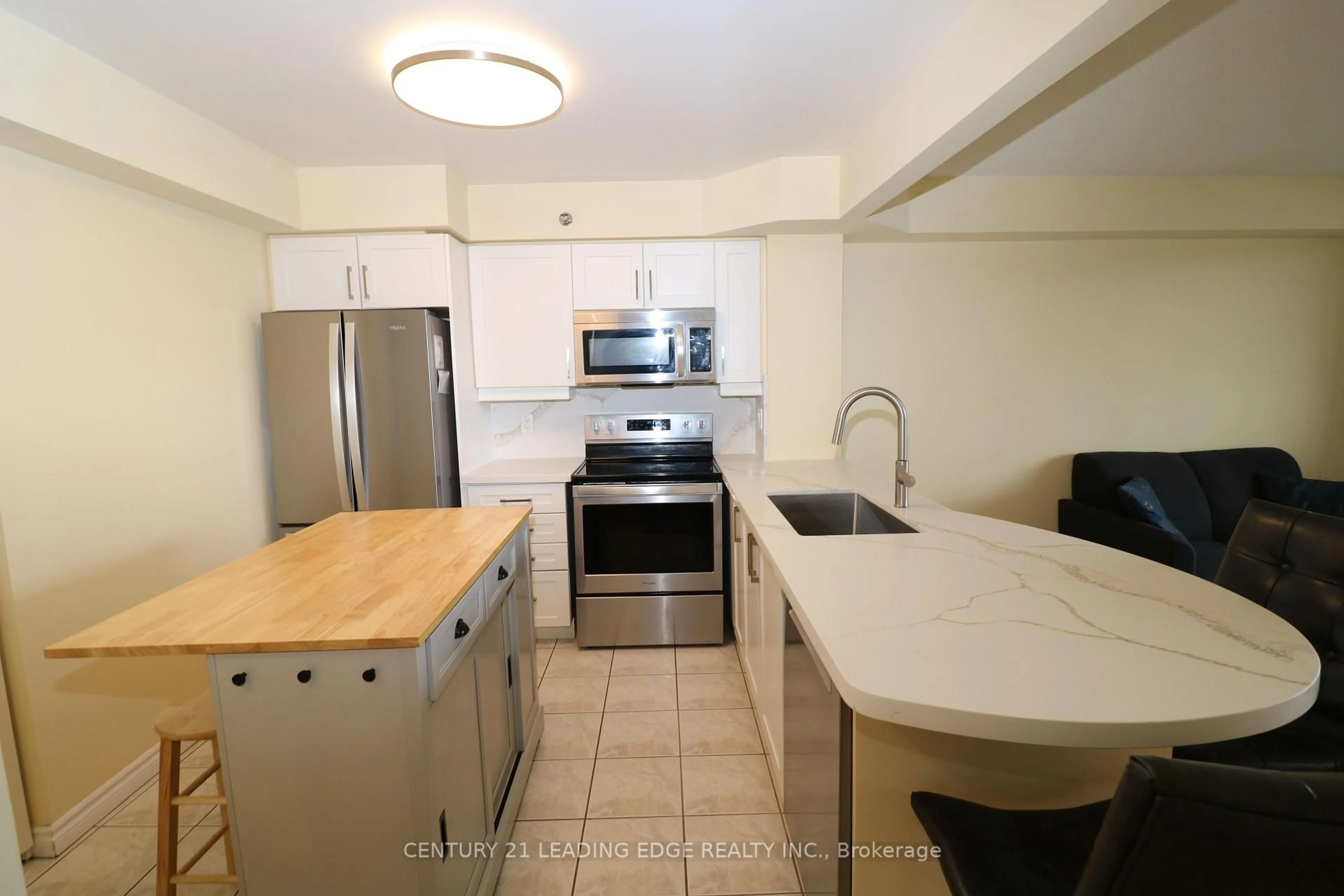 Standard kitchen, unknown for 4640 Kimbermount Ave #305, Mississauga Ontario L5M 5W6