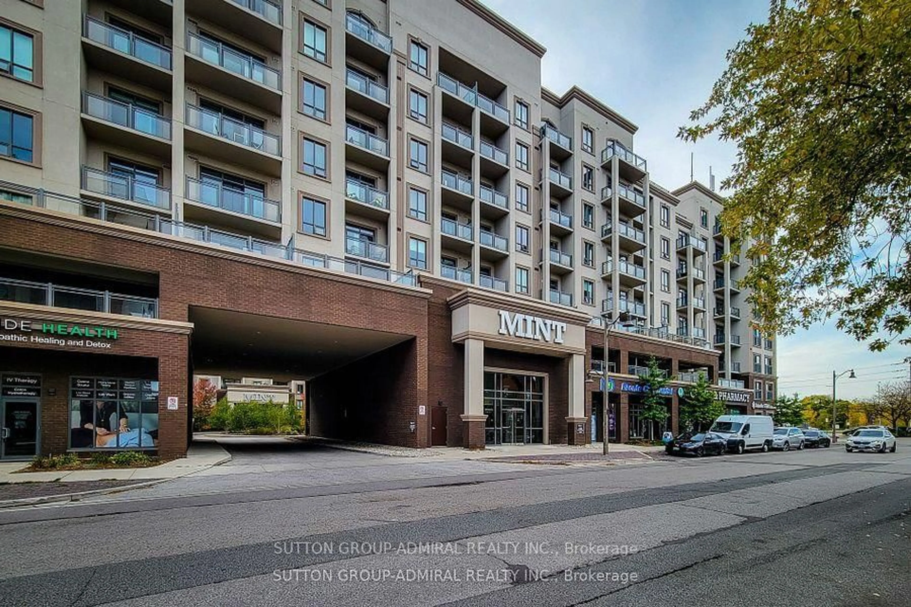 Indoor foyer for 2486 Old Bronte Rd #622, Oakville Ontario L6M 0Y4
