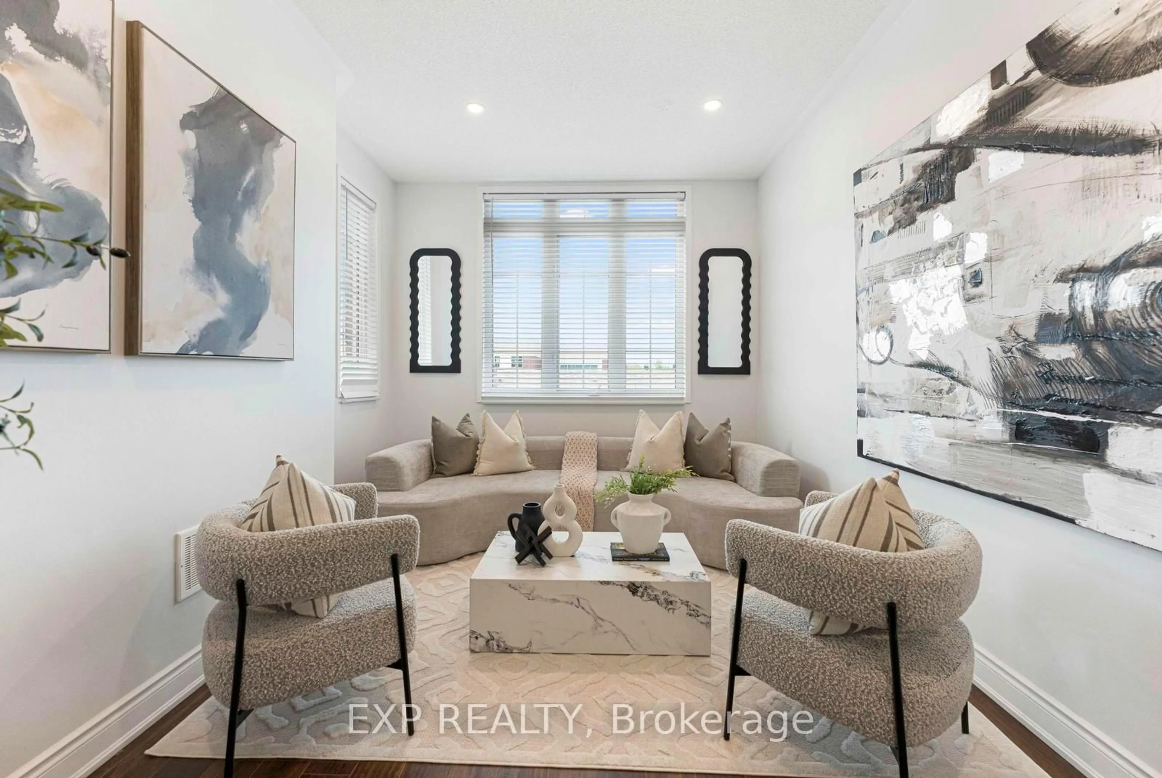 Living room with furniture, unknown for 643 Yates Dr, Milton Ontario L9T 7P6