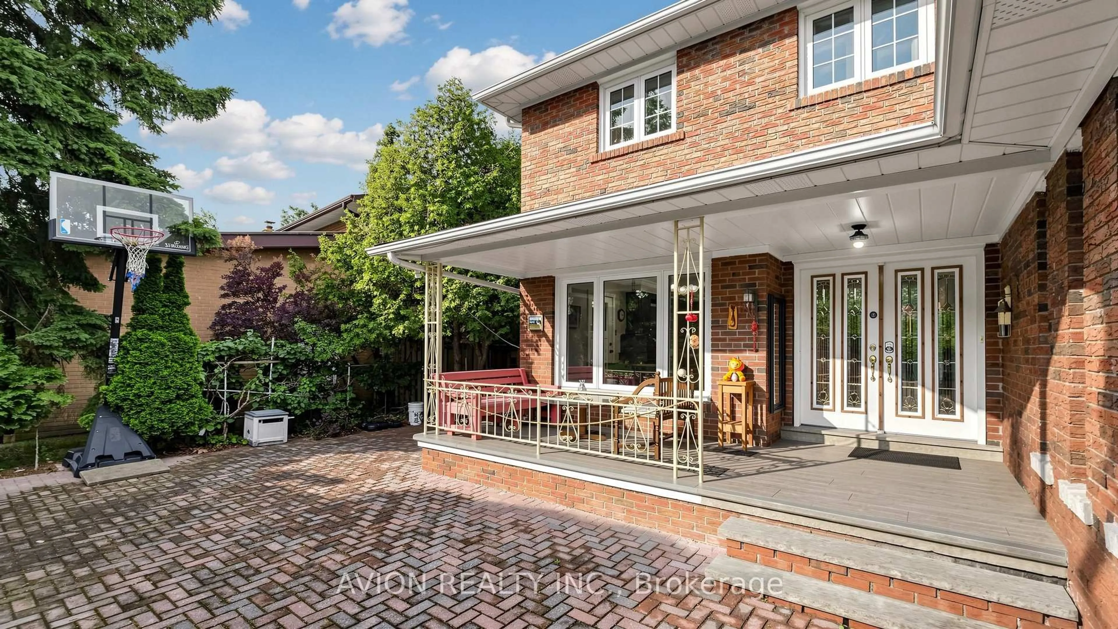Home with brick exterior material, street for 1423 Malibou Terr, Mississauga Ontario L5J 4B9