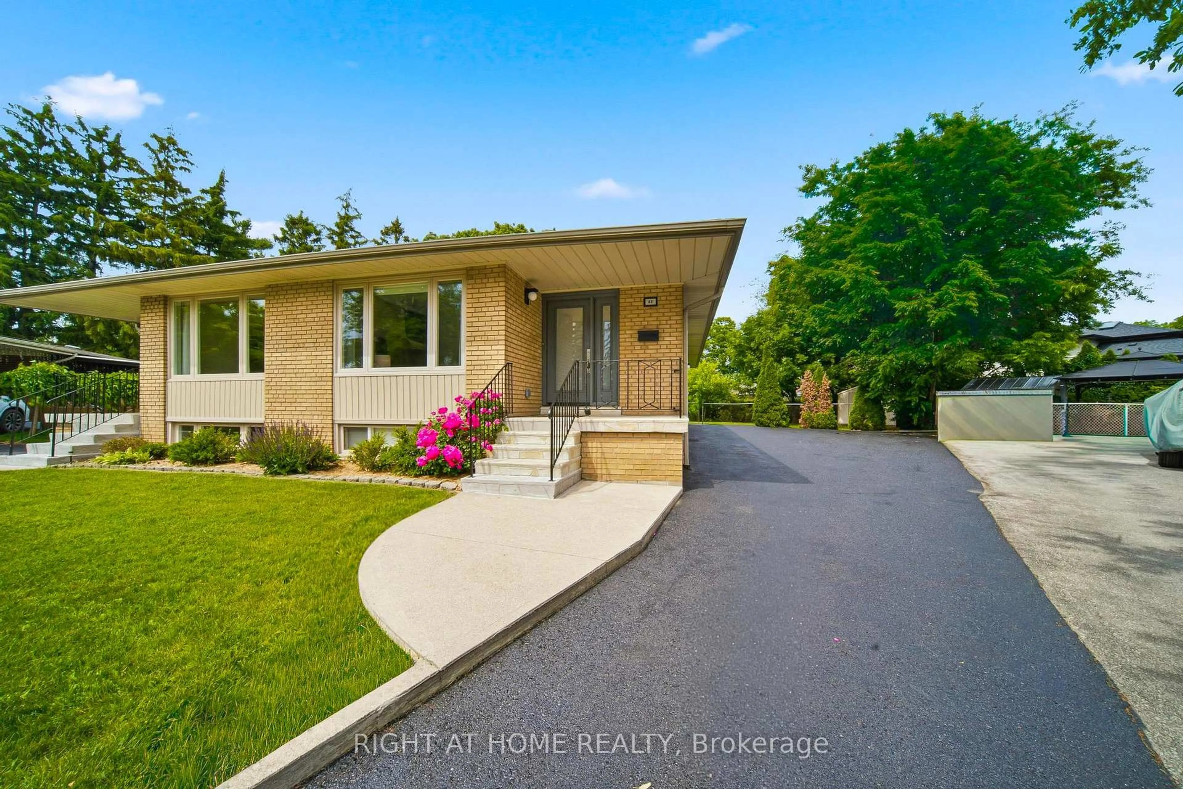 Unknown for 63 Vanguard Dr, Toronto Ontario M9B 5E8