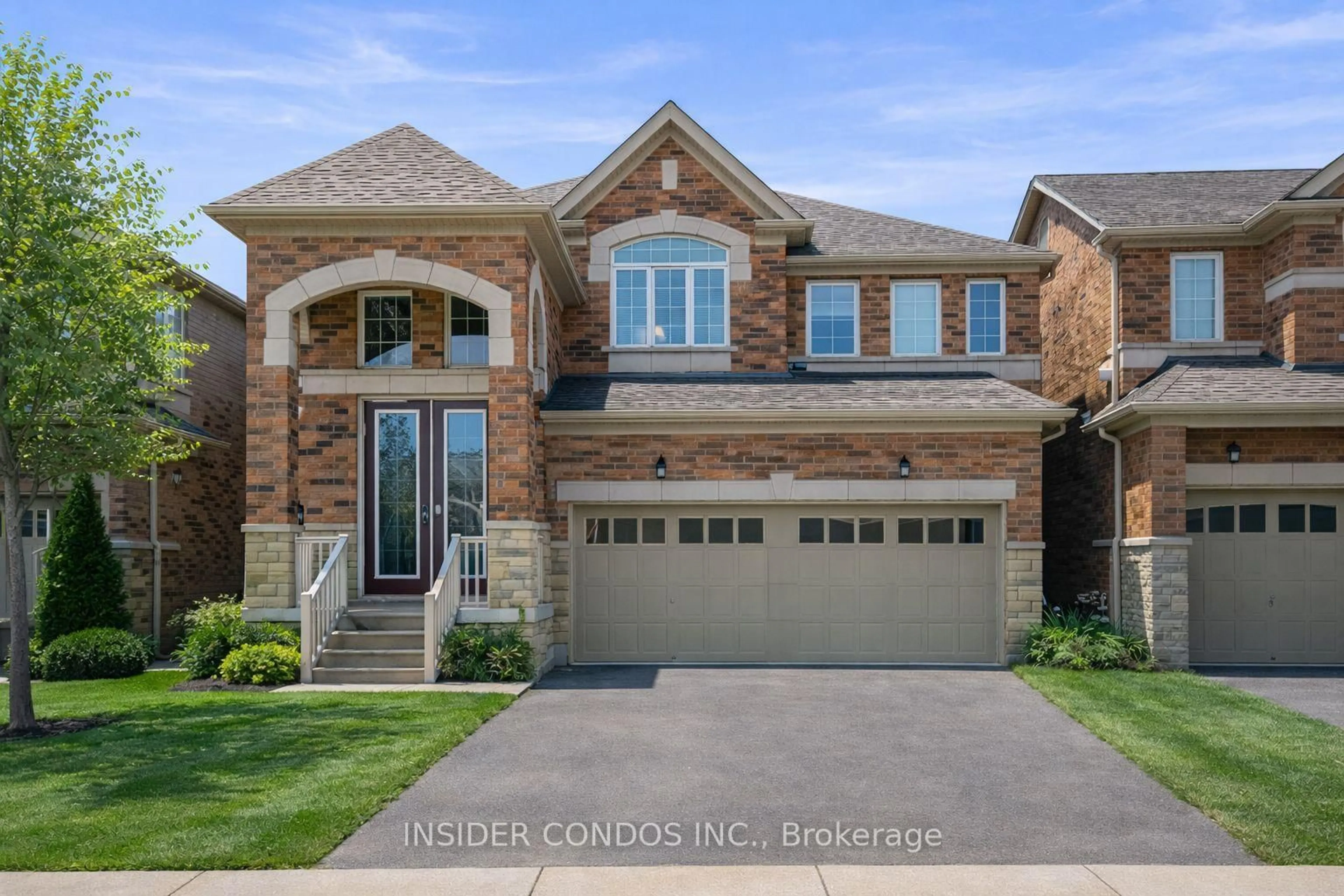 Home with brick exterior material, street for 185 Bonnieglen Farm Blvd, Caledon Ontario L7C 4C1
