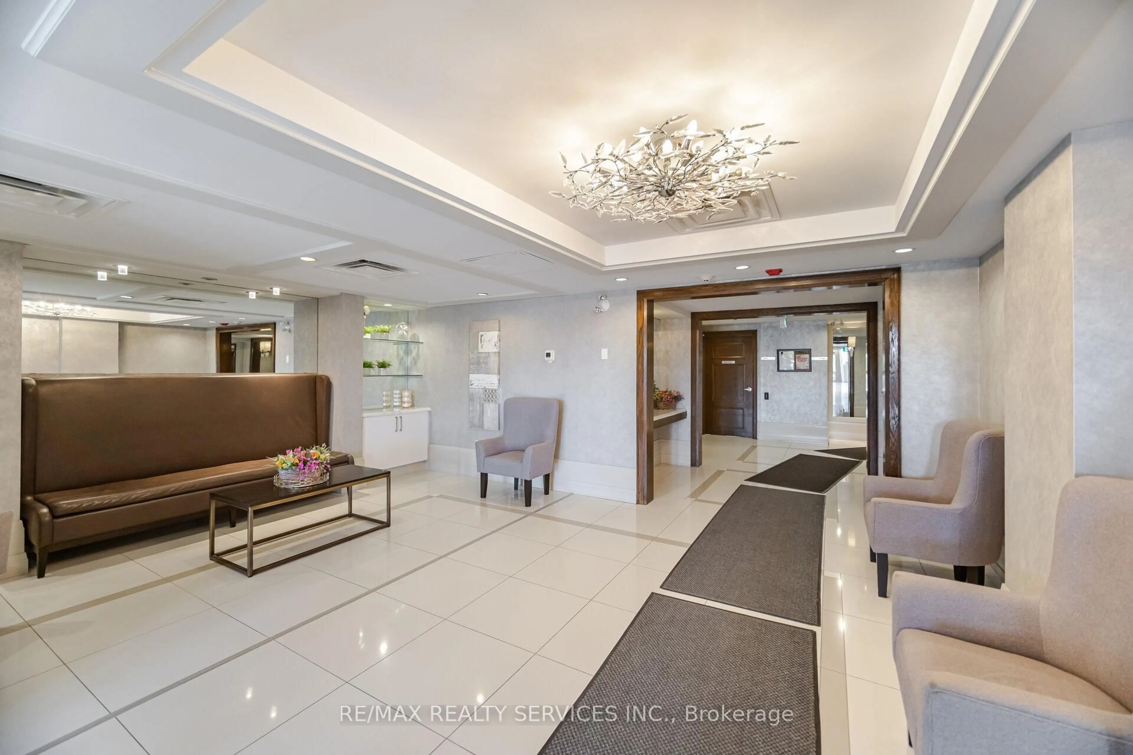 Lobby for 30 Via Rosedale #305, Brampton Ontario L6R 3Z9