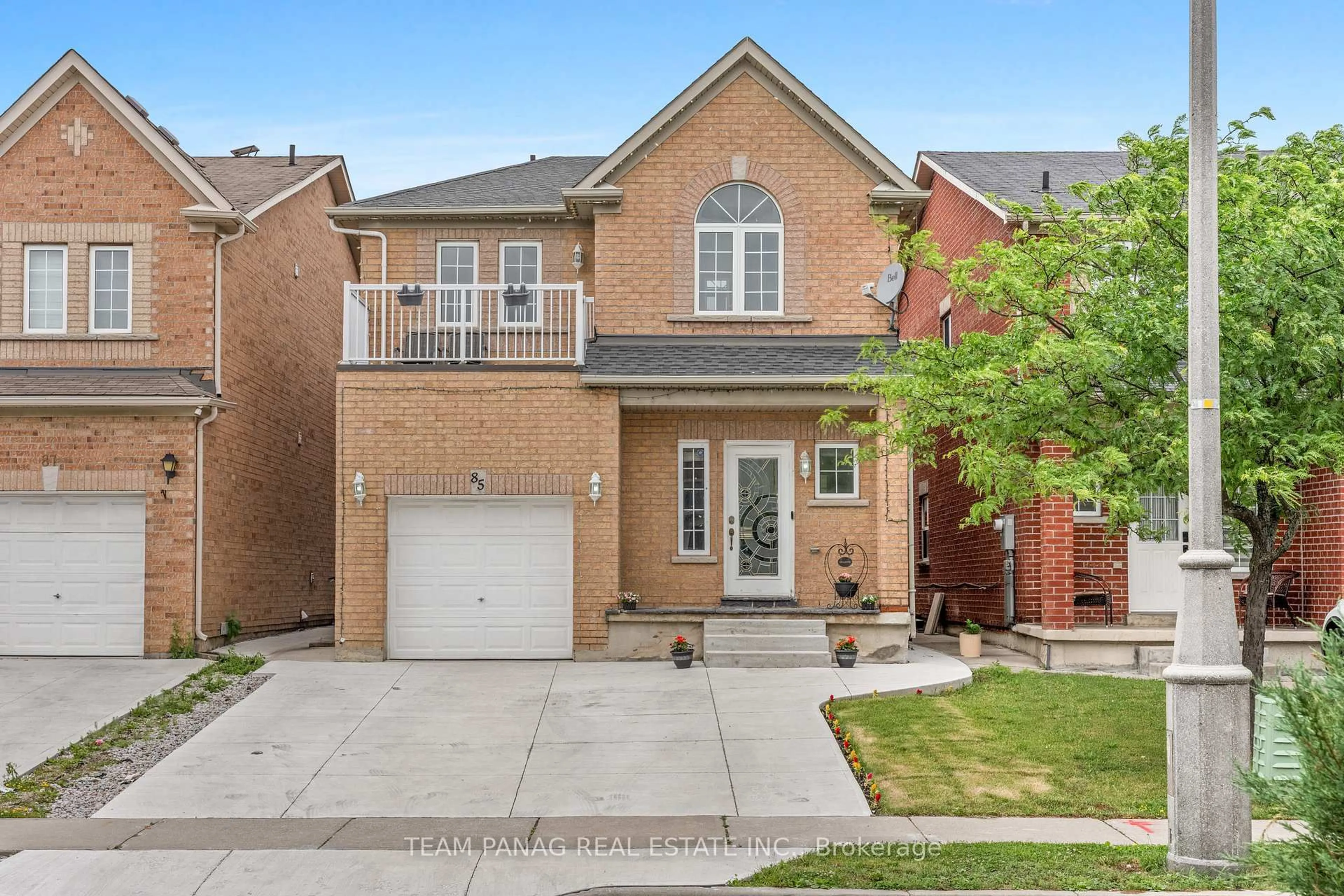 Home with brick exterior material, street for 85 Footbridge Cres, Brampton Ontario L6R 0T8