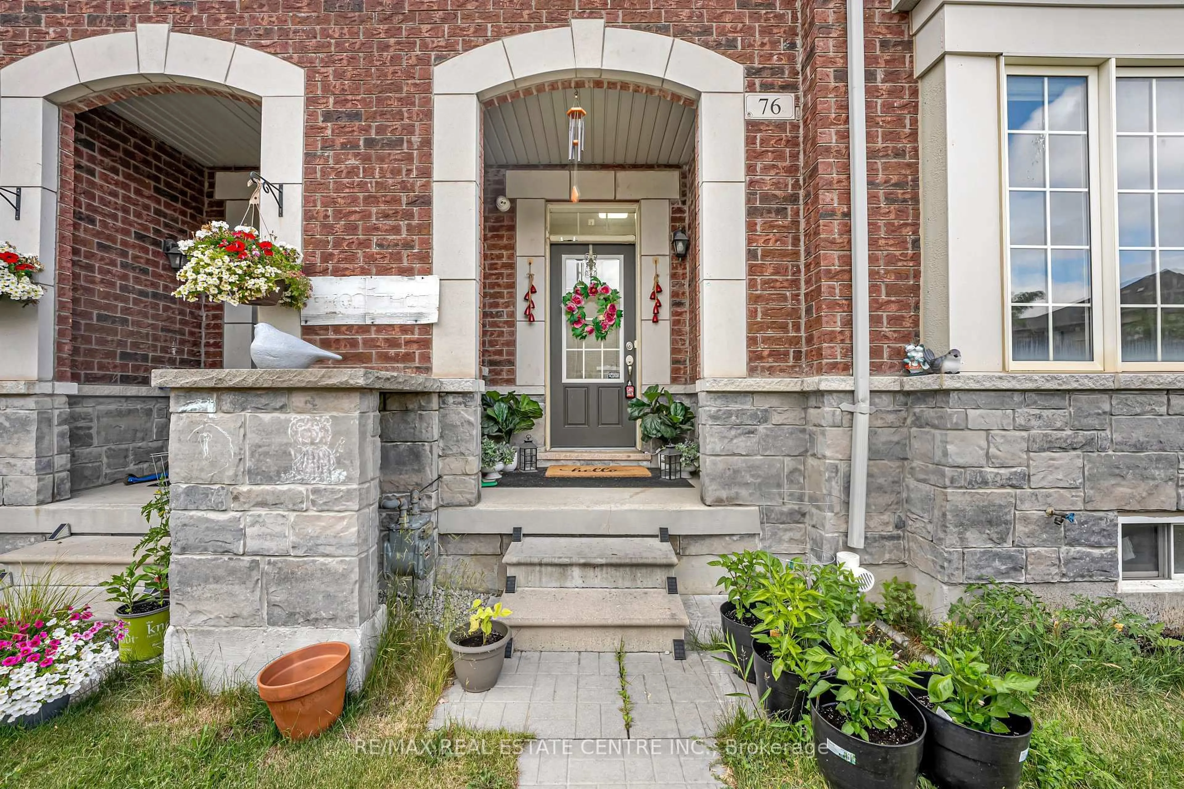 Home with brick exterior material, street for 76 Saint Dennis Rd, Brampton Ontario L6R 3Z2