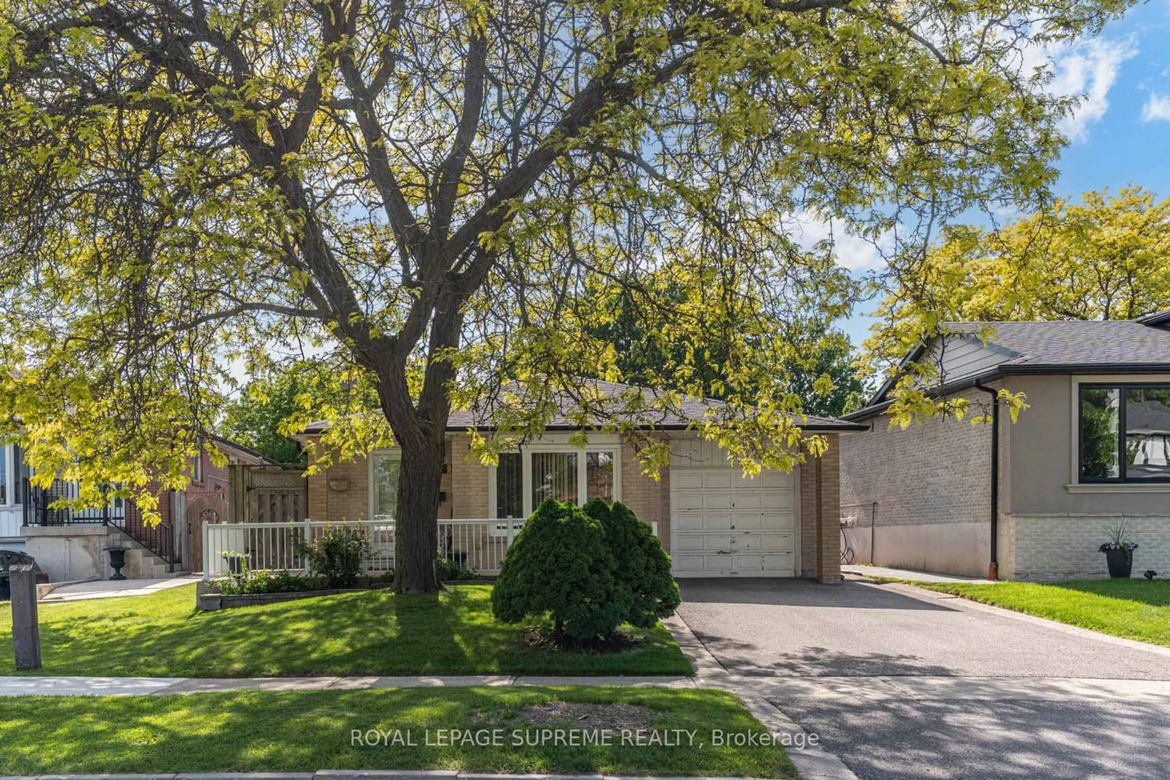 Home with brick exterior material, street for 7236 Meyer Dr, Mississauga Ontario L4T 3A9