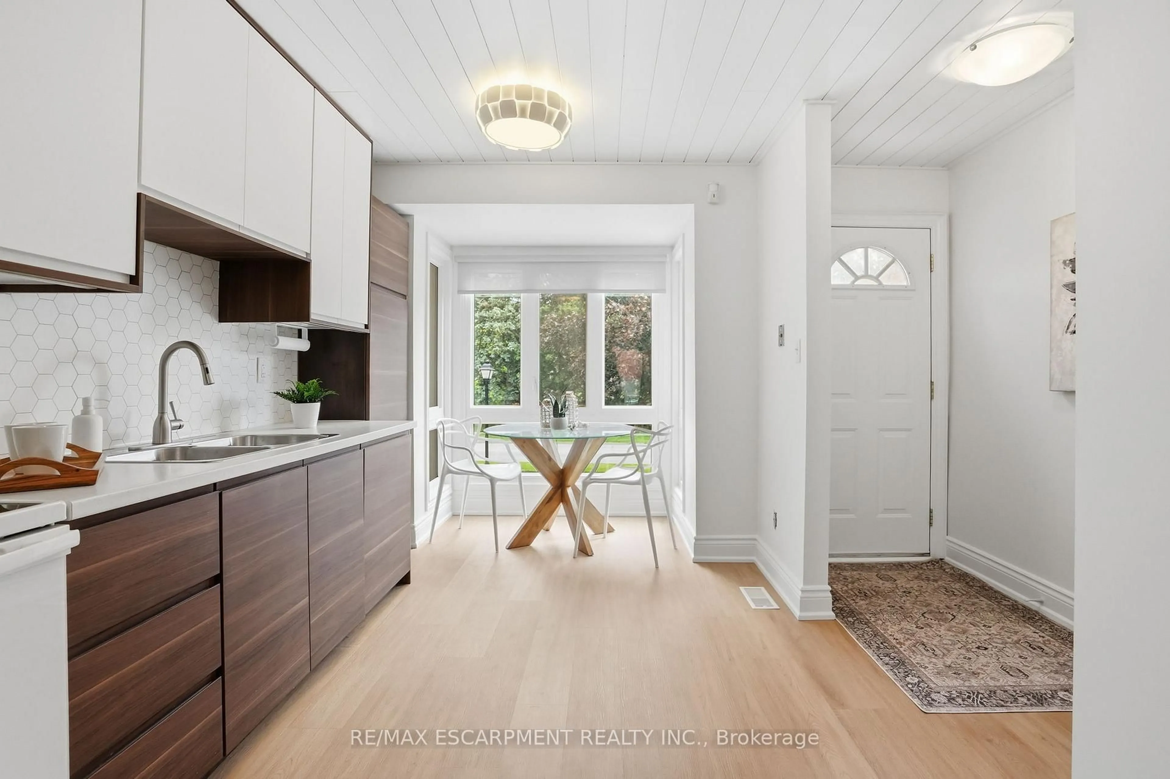 Open concept kitchen, unknown for 895 Maple Ave #317, Burlington Ontario L7S 2H7