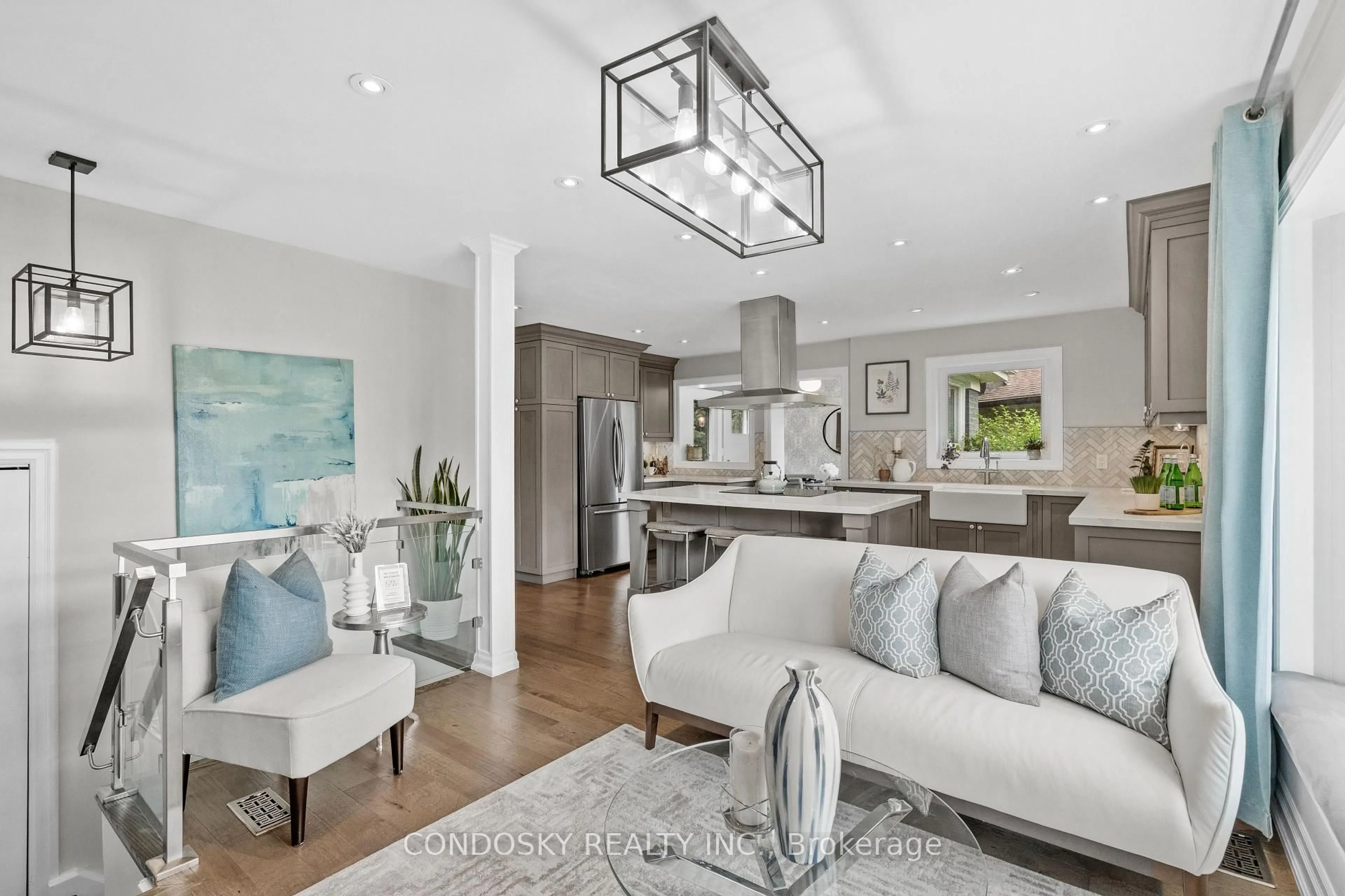 Open concept kitchen, unknown for 15 Gibbons Pl, Halton Hills Ontario L7G 1M2