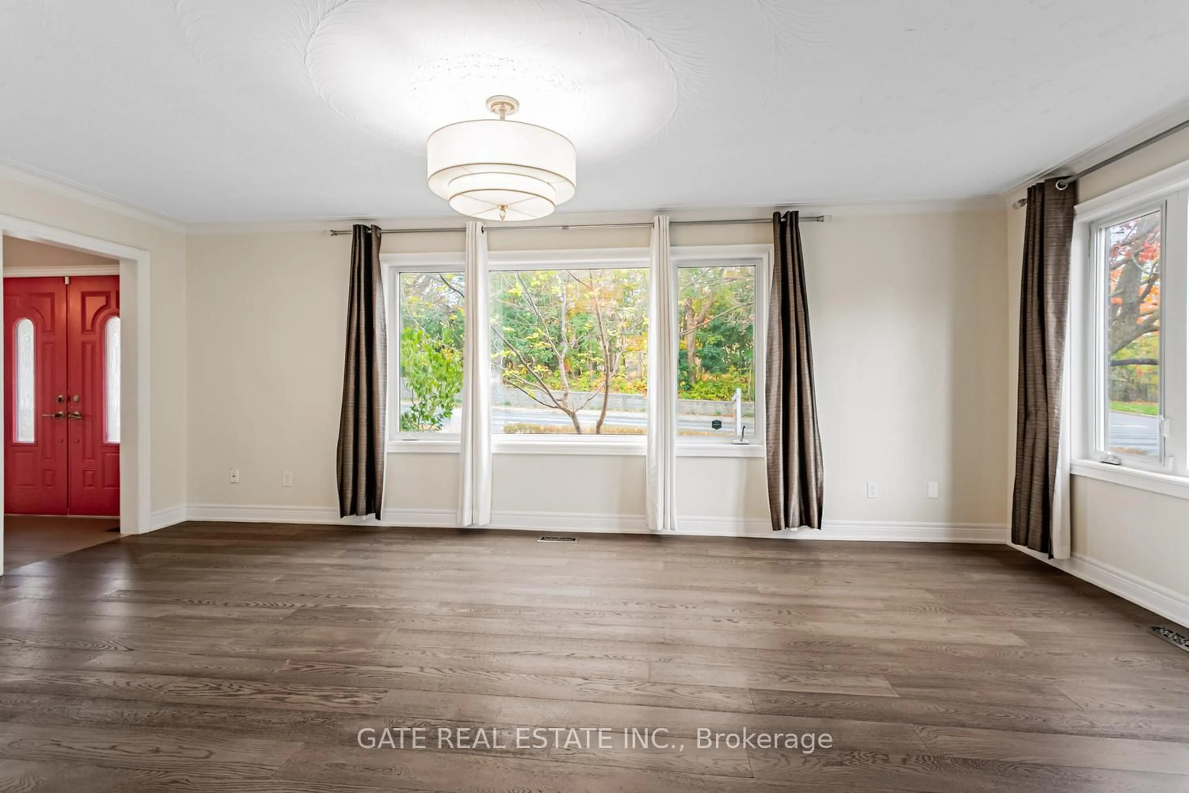 A pic of a room for 60 Scott St, Brampton Ontario L6V 1S3