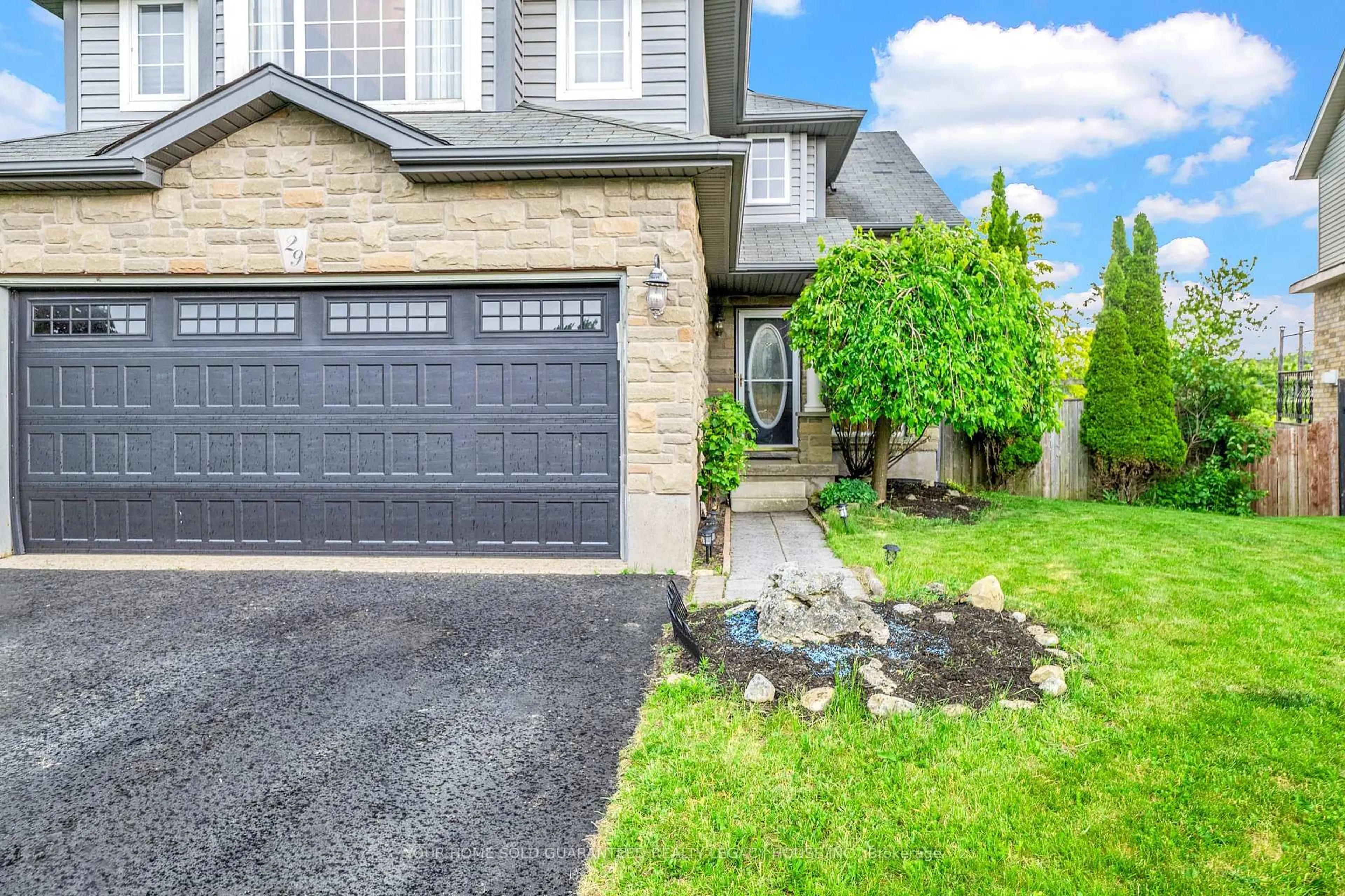 Home with brick exterior material, street for 29 Cameron Crt, Orangeville Ontario L9W 5G8