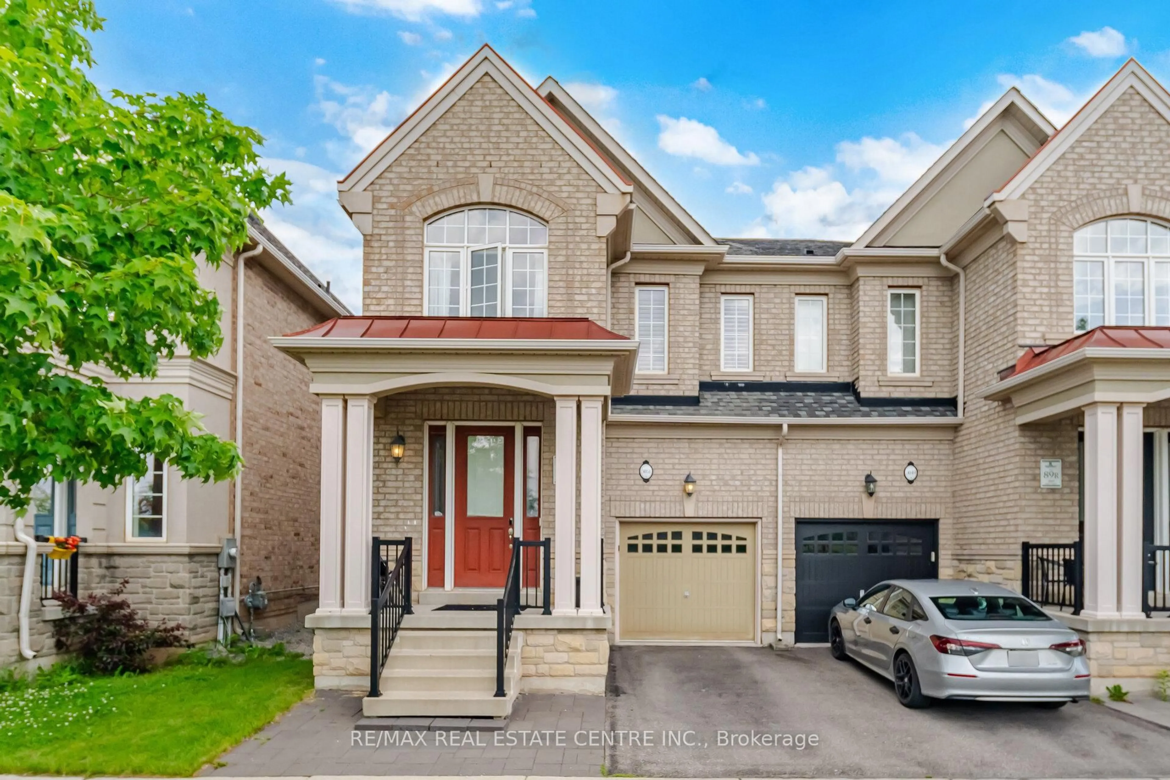 Home with brick exterior material, street for 3051 Isaac Ave, Oakville Ontario L6M 0S6