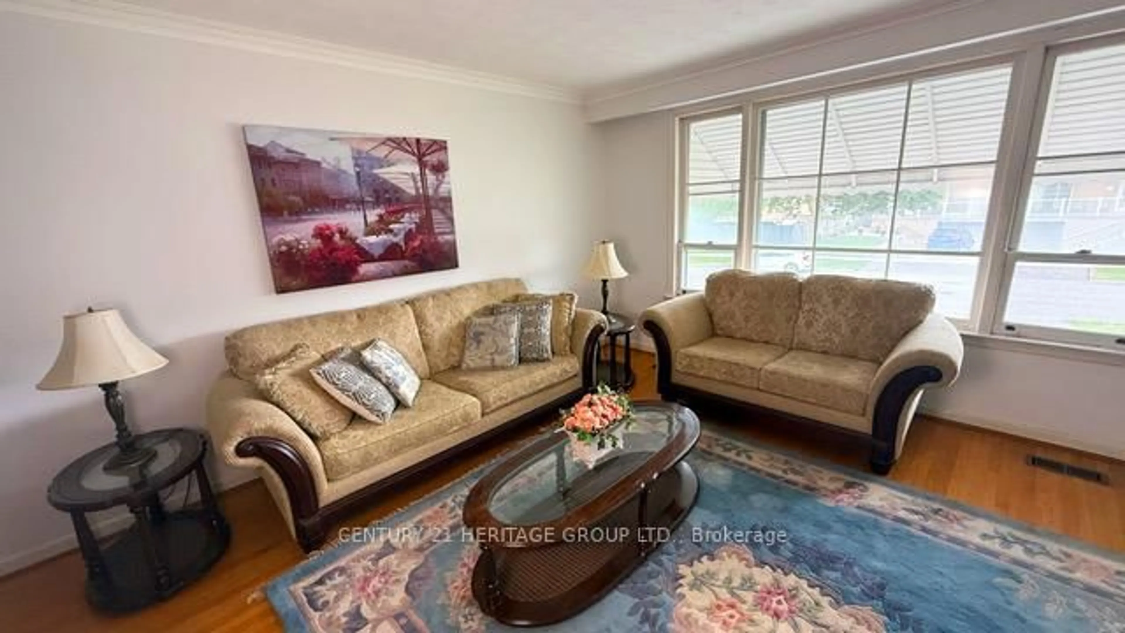 Living room with furniture, unknown for 37 Gambello Cres, Toronto Ontario M3J 1W2