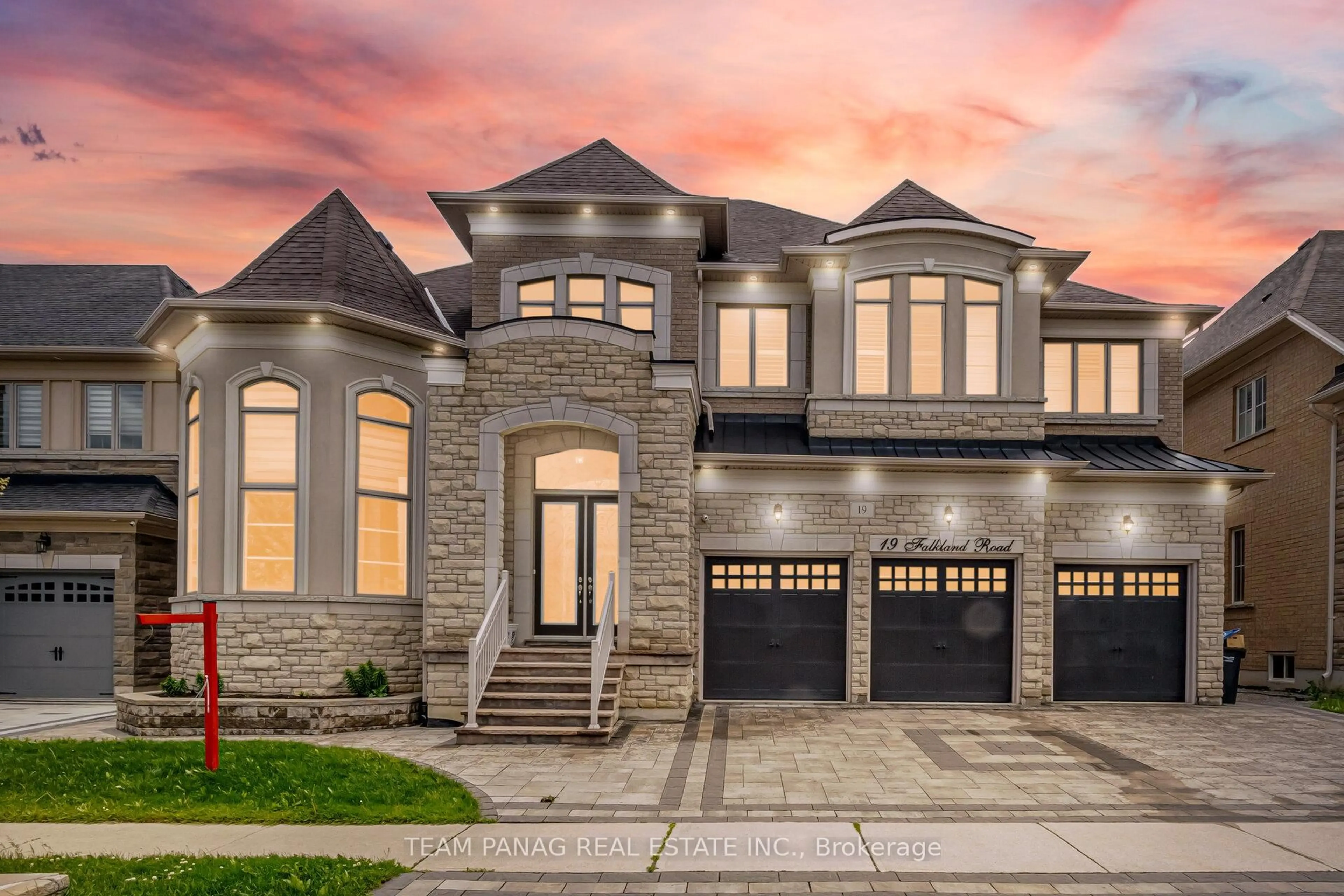 Home with brick exterior material, street for 19 Falkland Rd, Brampton Ontario L6P 4C3
