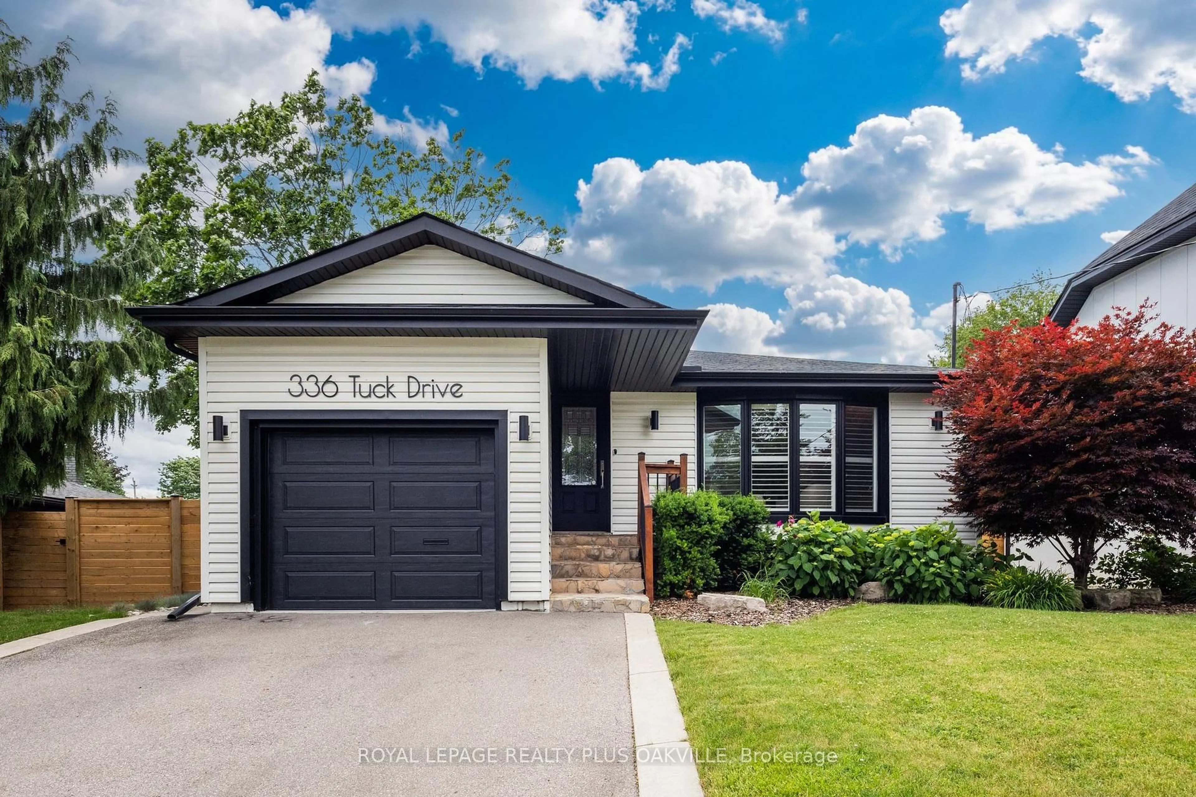 Home with brick exterior material, street for 336 Tuck Dr, Burlington Ontario L7L 2R3