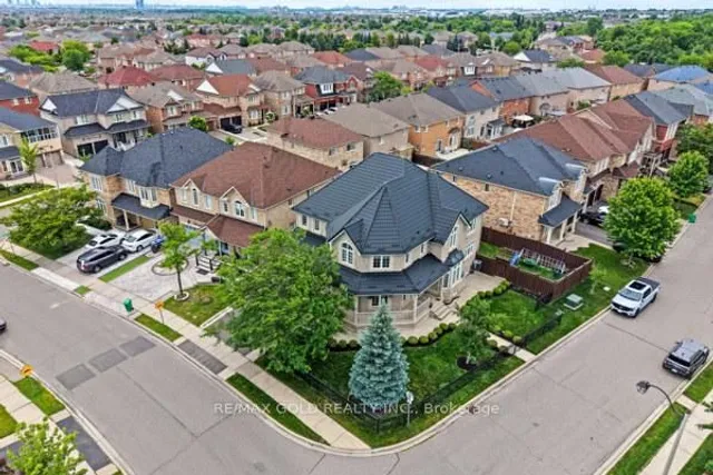 39 Trailhead Cres, Brampton 5