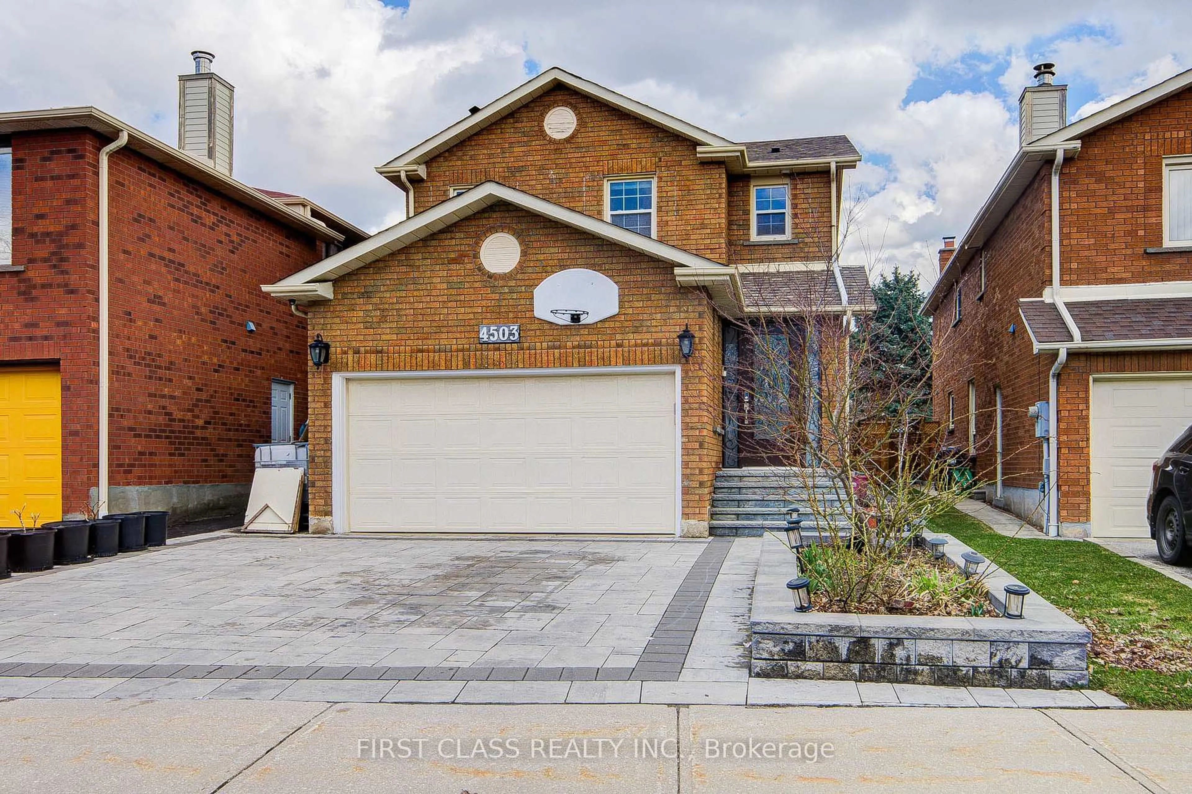Home with brick exterior material, street for 4503 Kimbermount Ave, Mississauga Ontario L5M 4J4