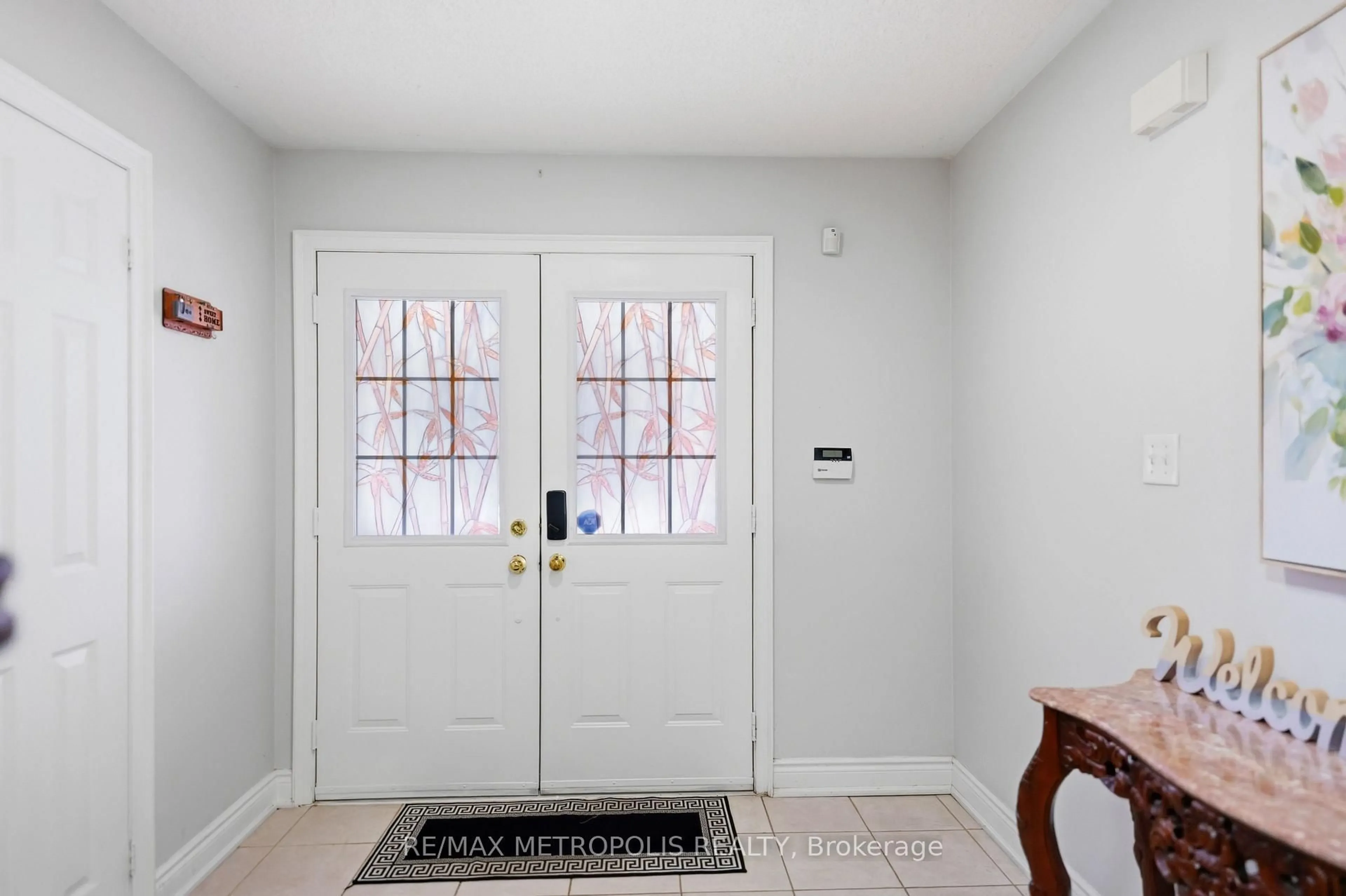 Indoor entryway for 13 Capistro St, Brampton Ontario L7A 3J2