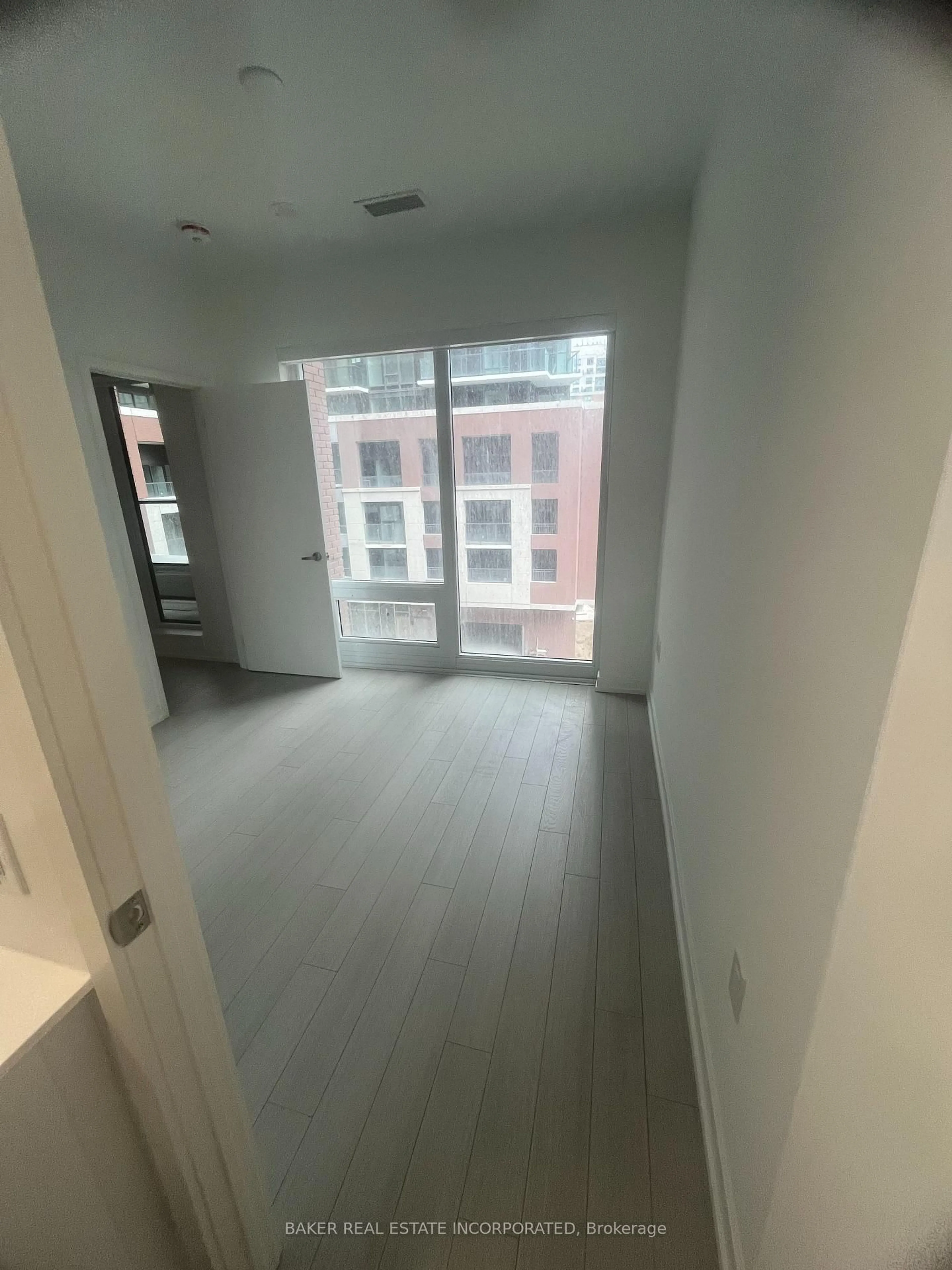 A pic of a room for 4010 Eglinton Ave #413, Toronto Ontario M9A 0G5