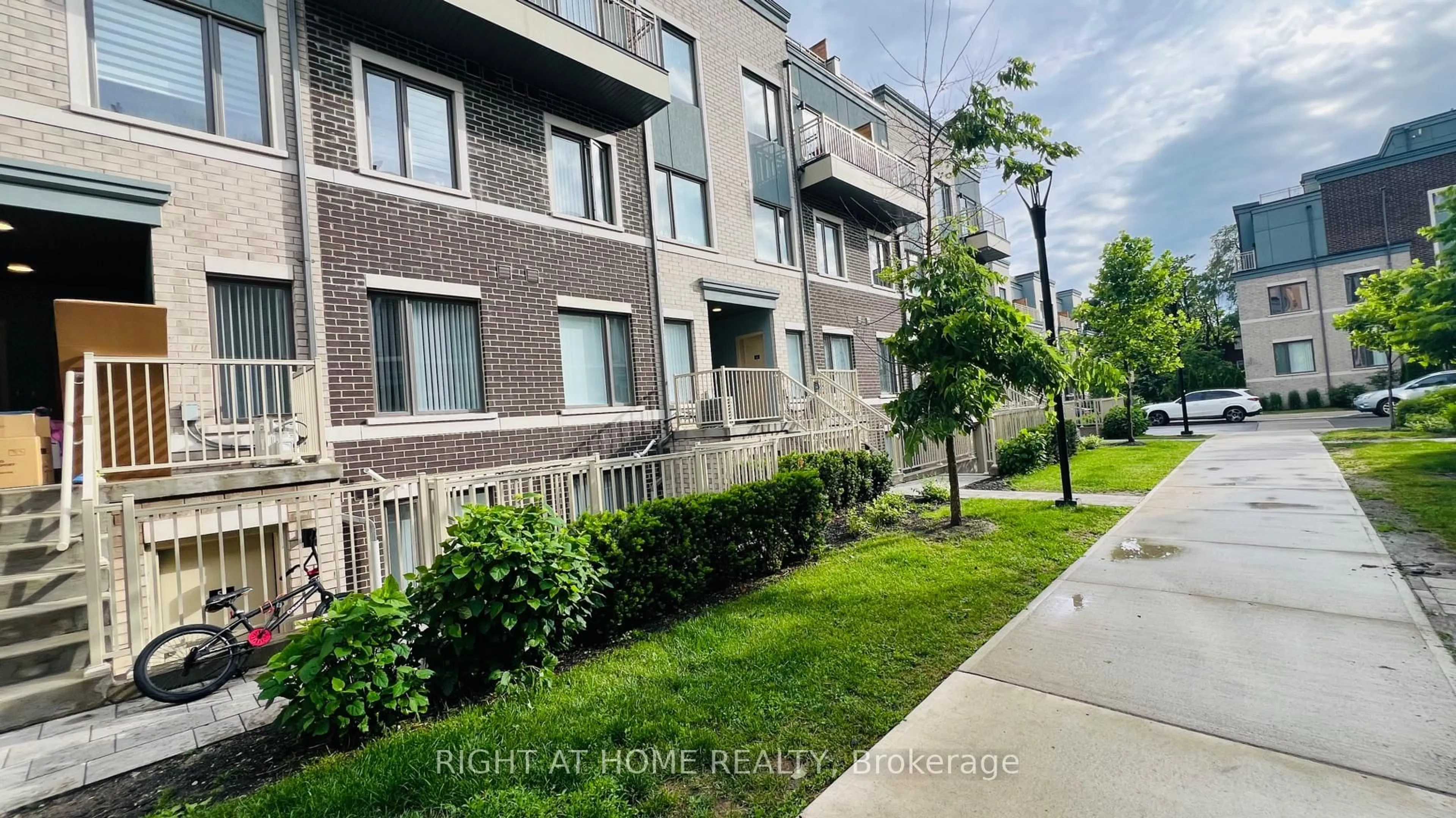 A pic from outside/outdoor area/front of a property/back of a property/a pic from drone, street for 5 William Jackson Way #53, Toronto Ontario M8V 2C7