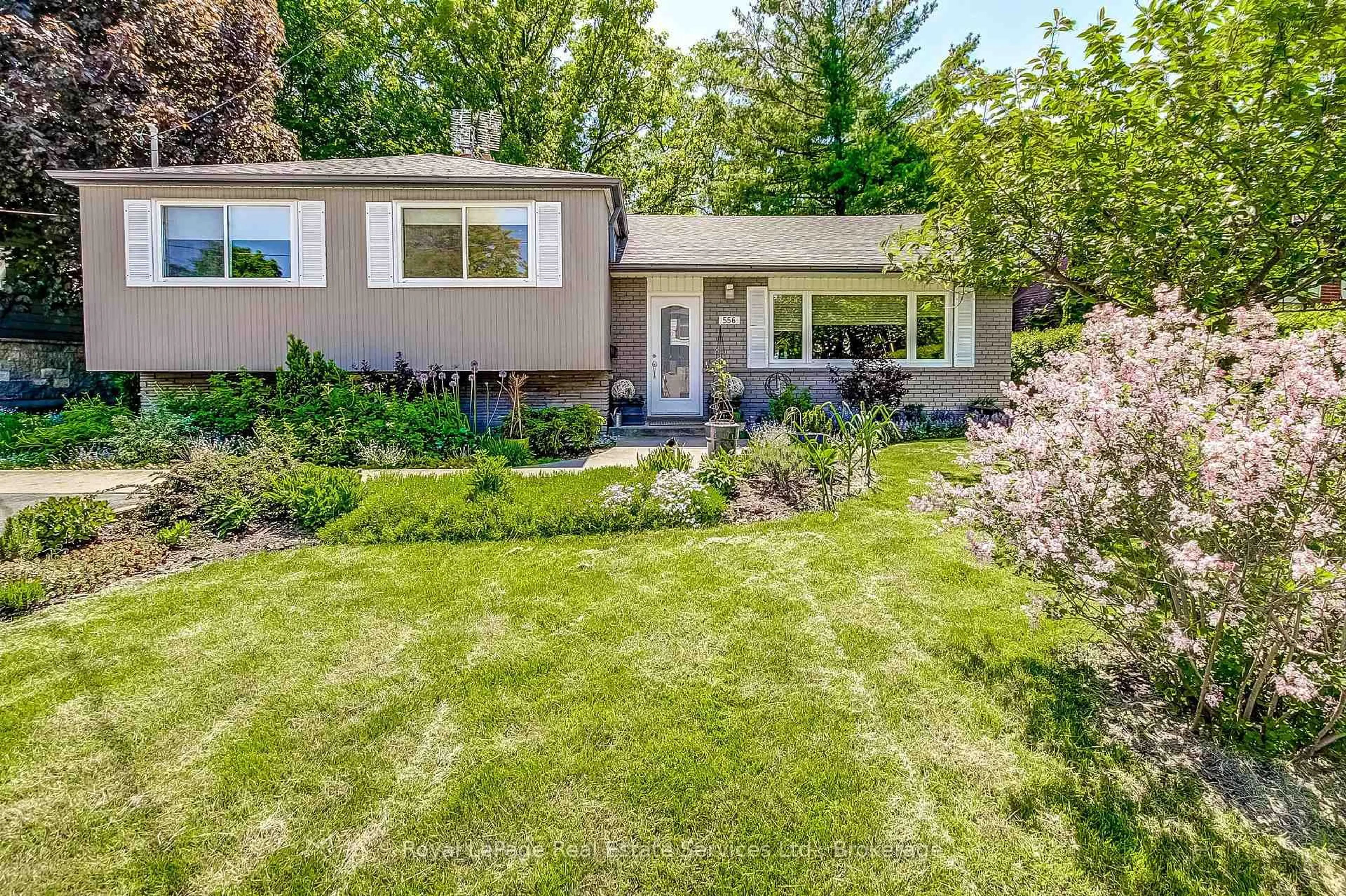 Unknown for 556 Trafford Cres, Oakville Ontario L6L 3T3