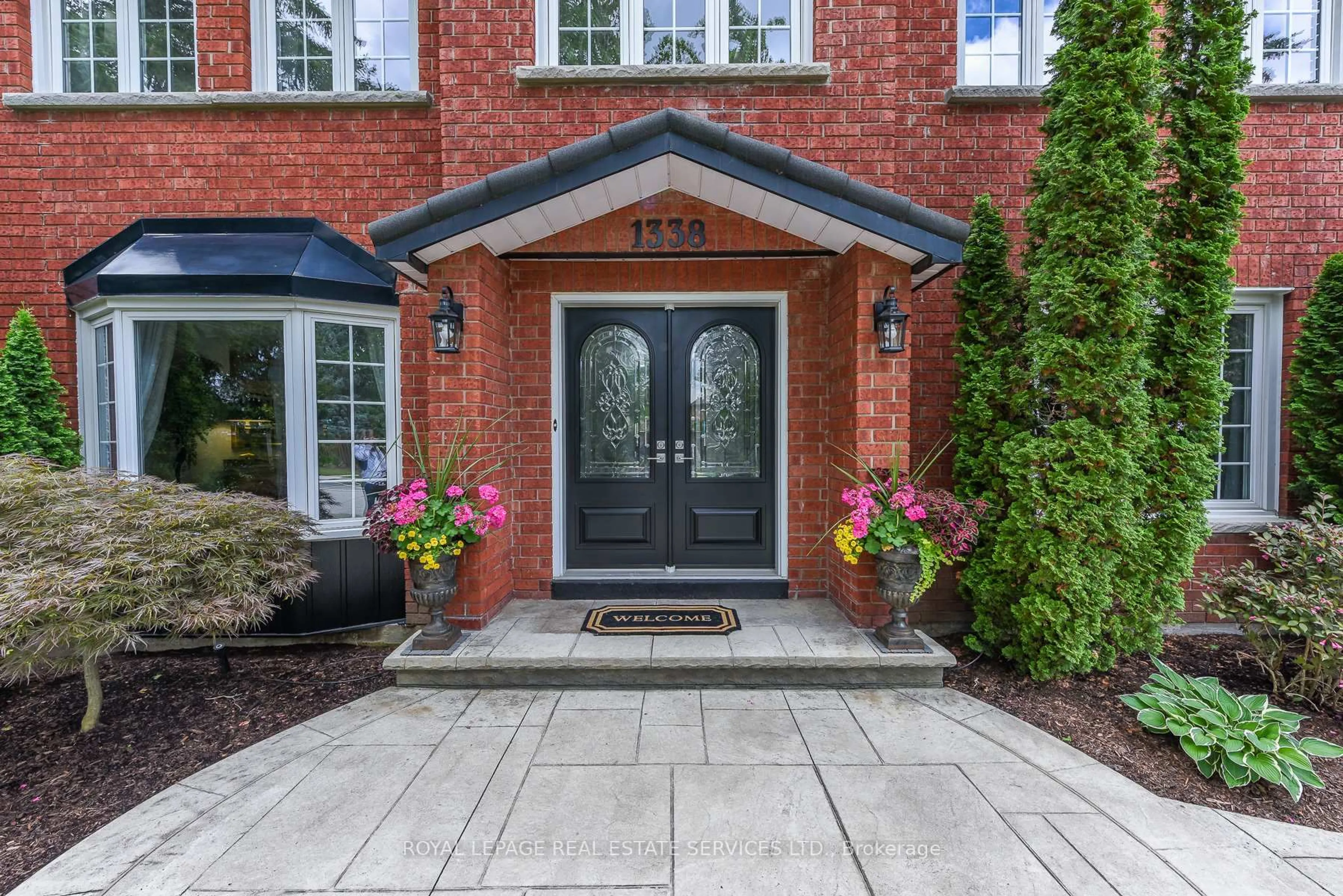 Unknown for 1338 Chalfield Dr, Oakville Ontario L6J 6R5