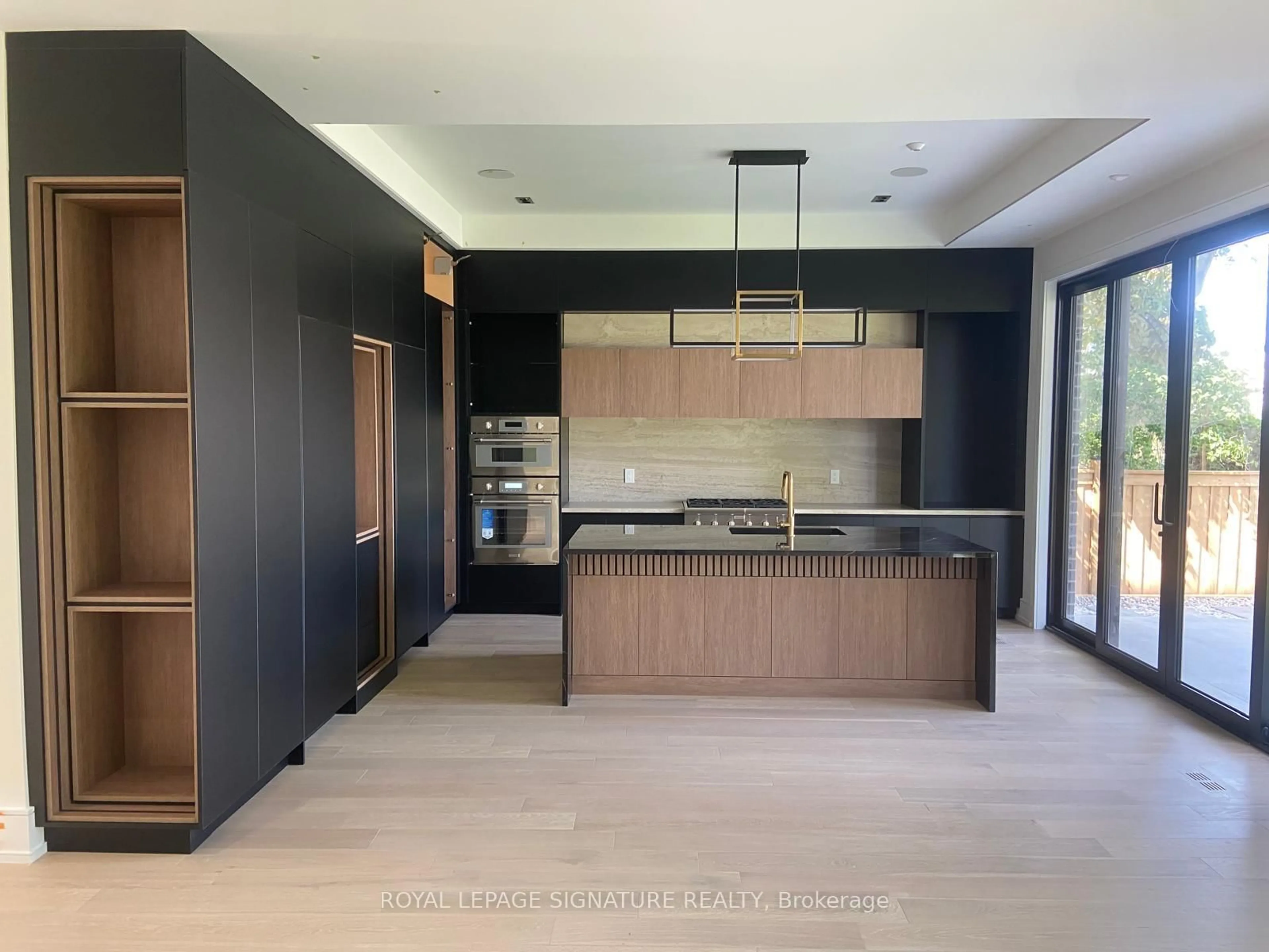Open concept kitchen, unknown for 1349 Melton Dr, Mississauga Ontario L4Y 1L6