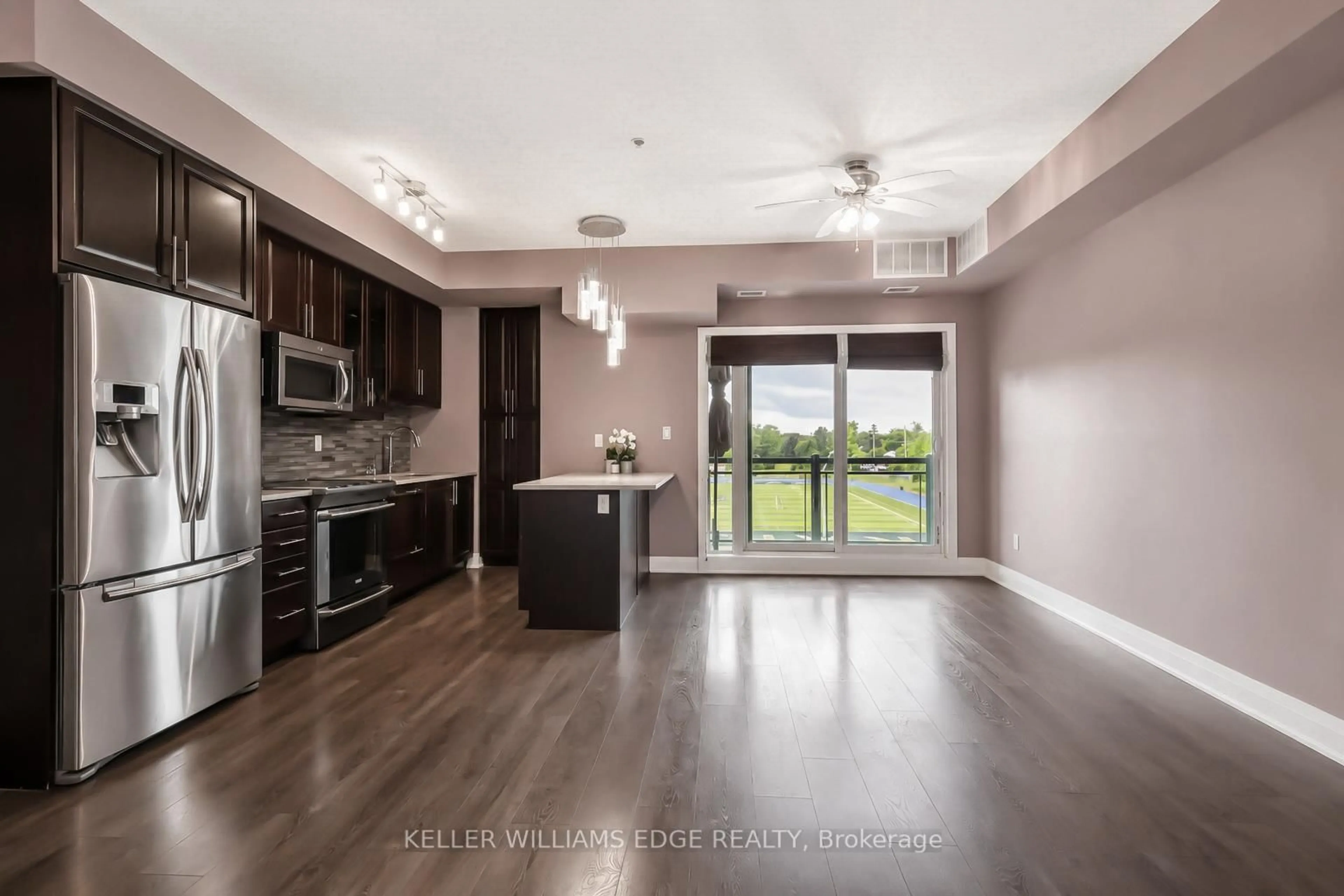 Open concept kitchen, unknown for 128 Garden Dr #413, Oakville Ontario L6K 0H7