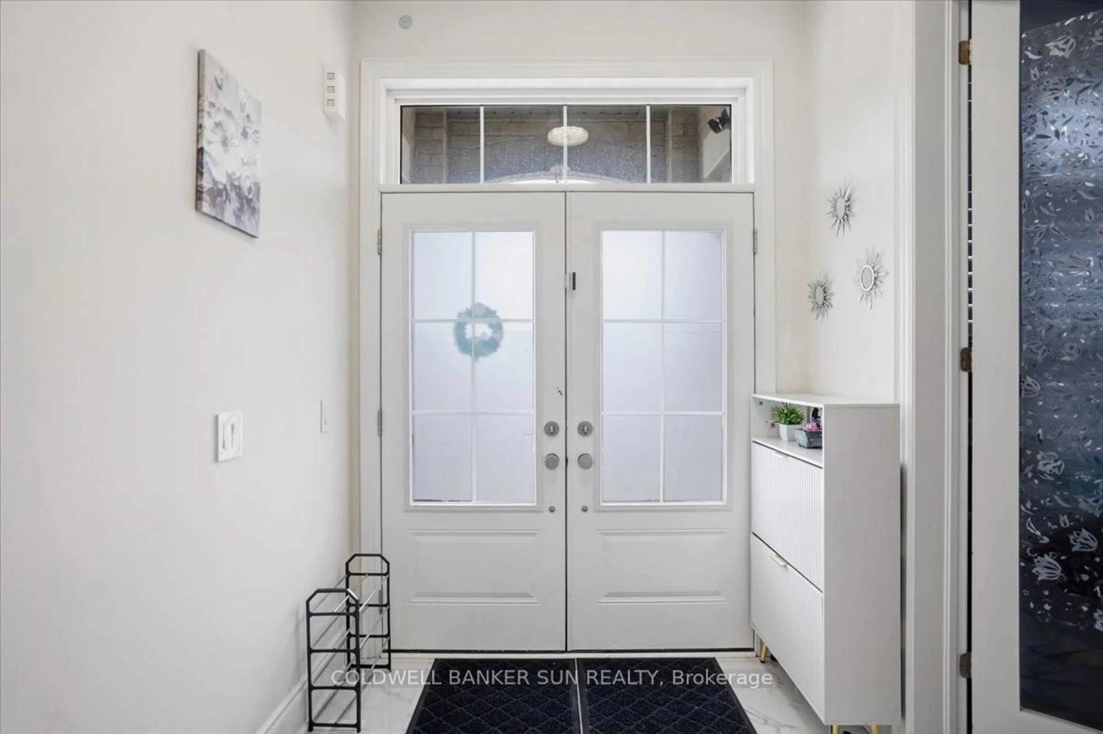 Indoor entryway for 87 James Walker Ave, Caledon Ontario L7C 4N1