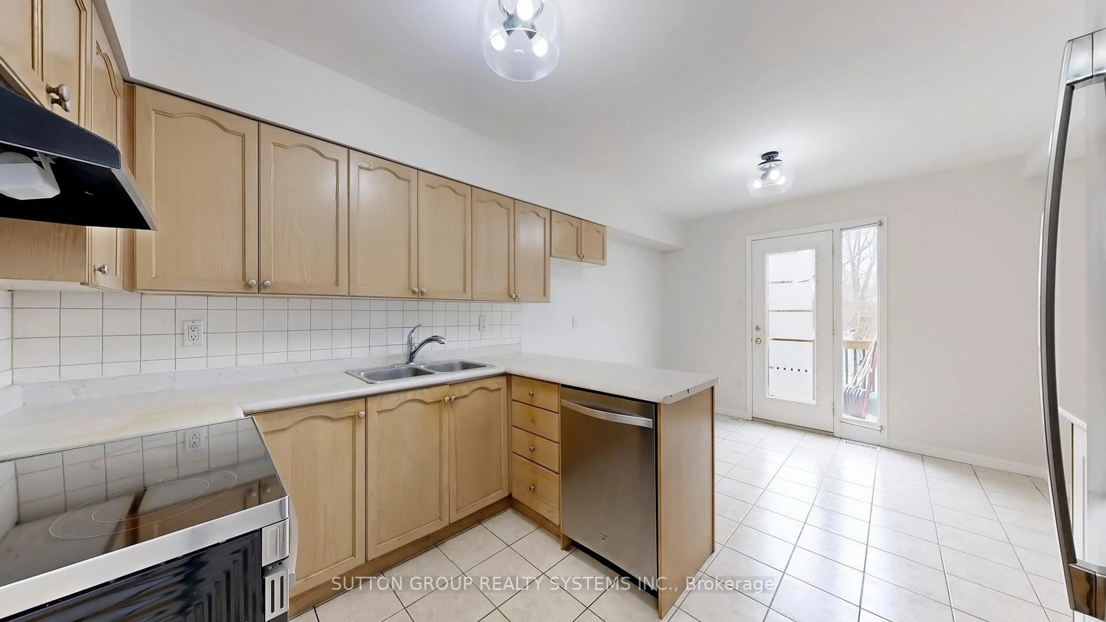 Standard kitchen, unknown for 68 Osler St, Toronto Ontario M6P 4A2