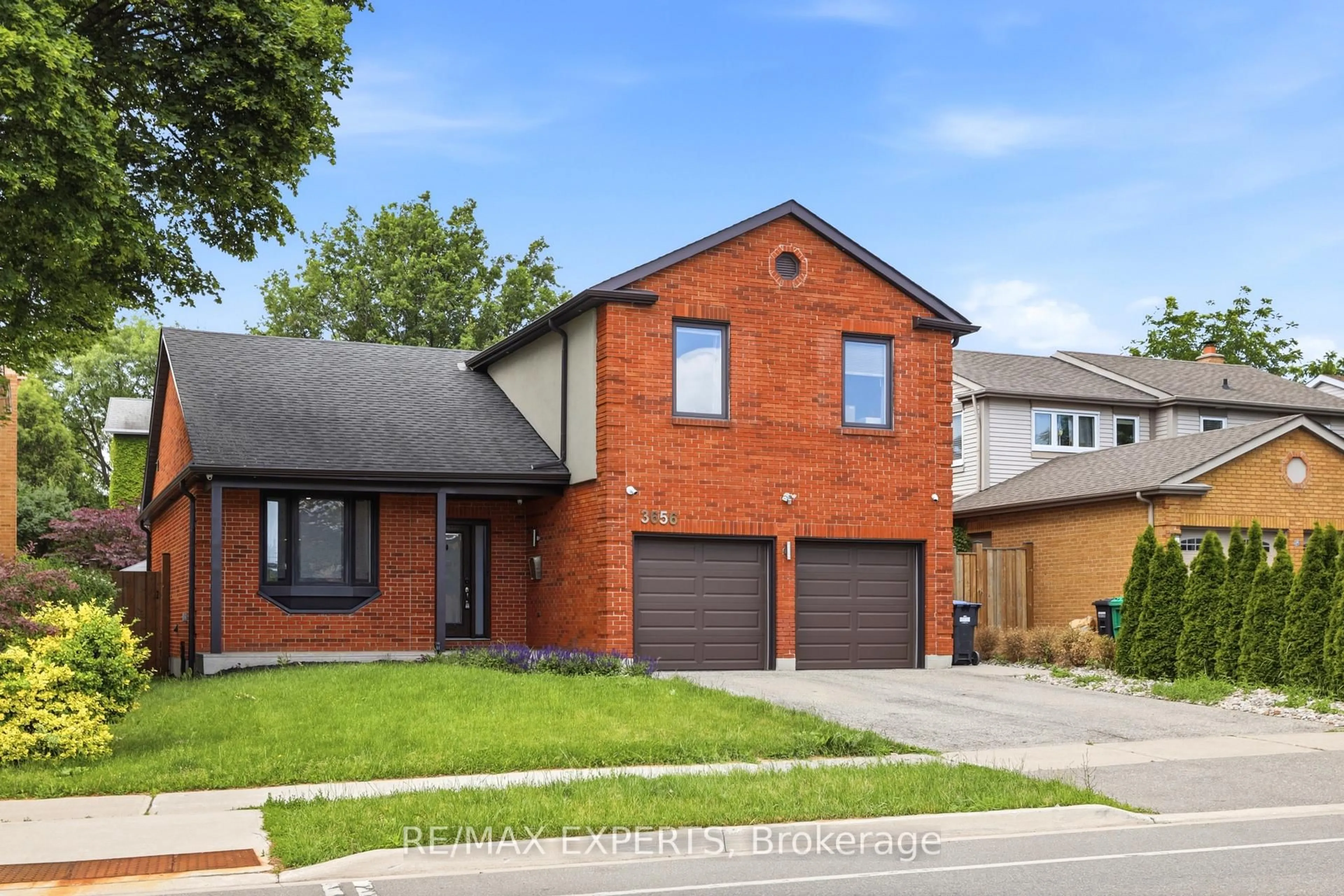 Home with brick exterior material, street for 3656 Sawmill Valley Dr, Mississauga Ontario L5L 2P6