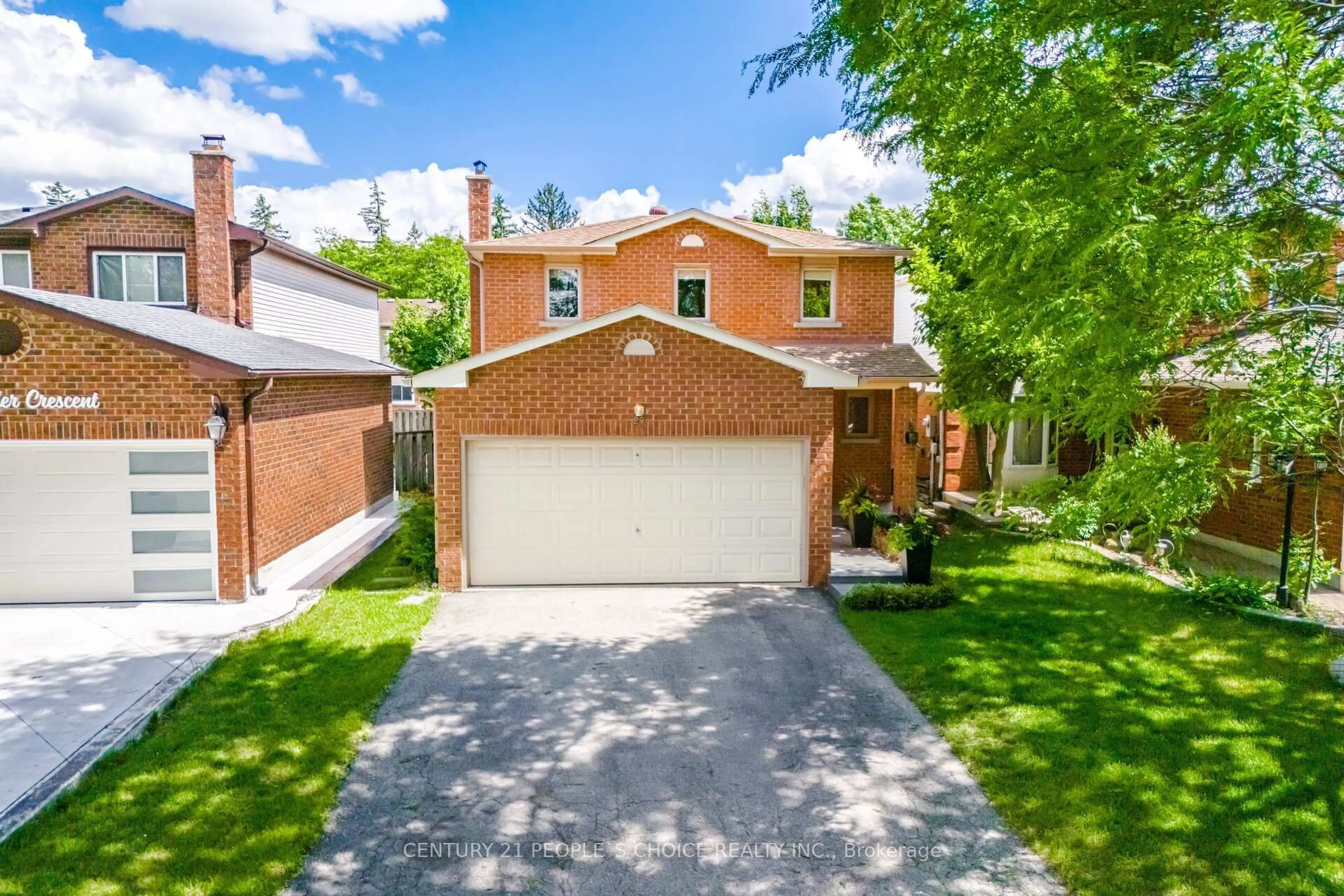 Home with brick exterior material, street for 29 Oleander Cres, Brampton Ontario L6Z 2C1