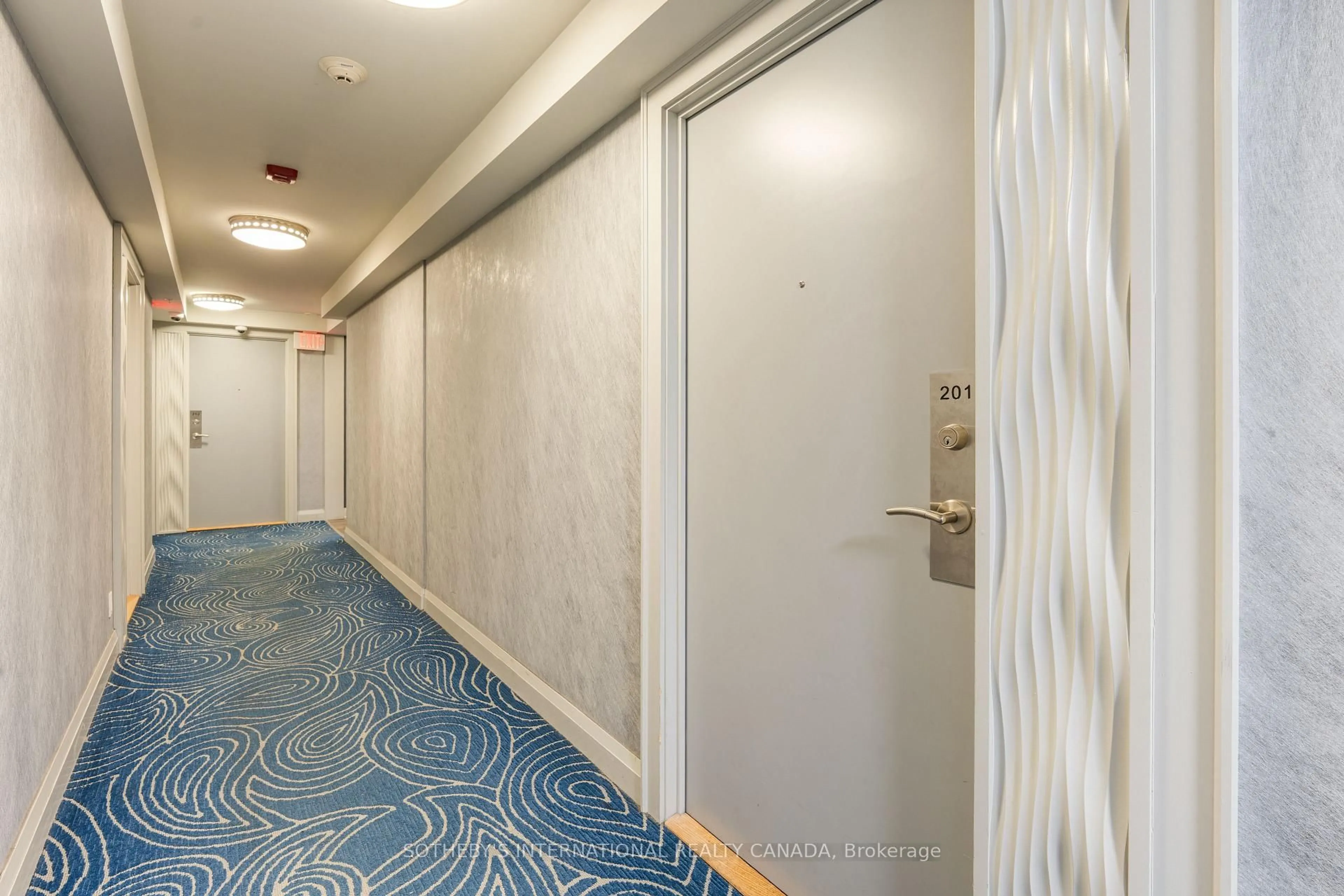 Indoor foyer for 80 Esther Lorrie Dr #201, Toronto Ontario M9W 0C6