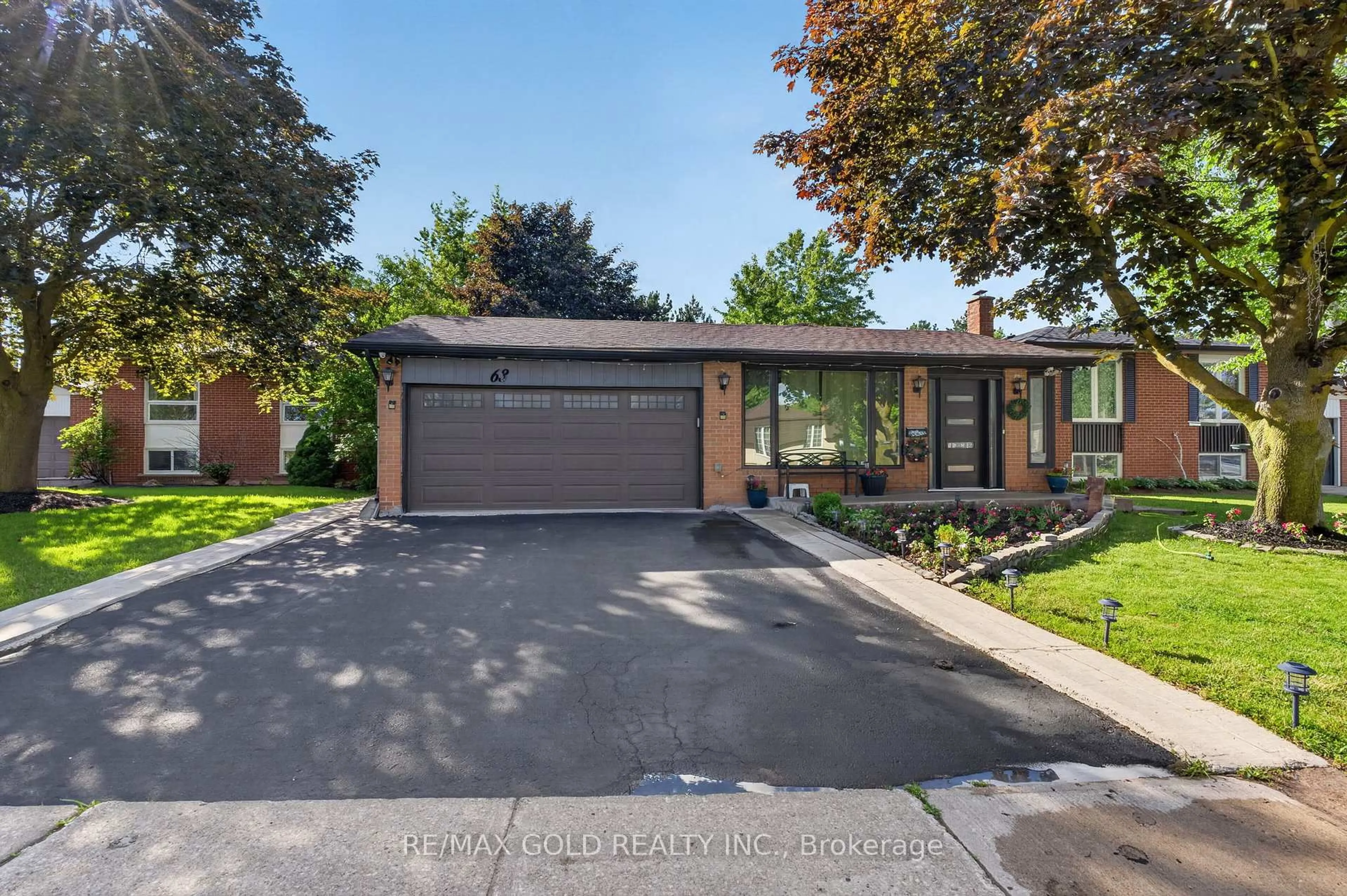 Home with brick exterior material, street for 63 Morgandale Cres, Orangeville Ontario L9W 3C6