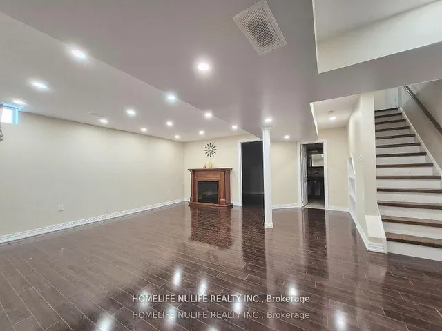 3866 Thomas St, Mississauga 3