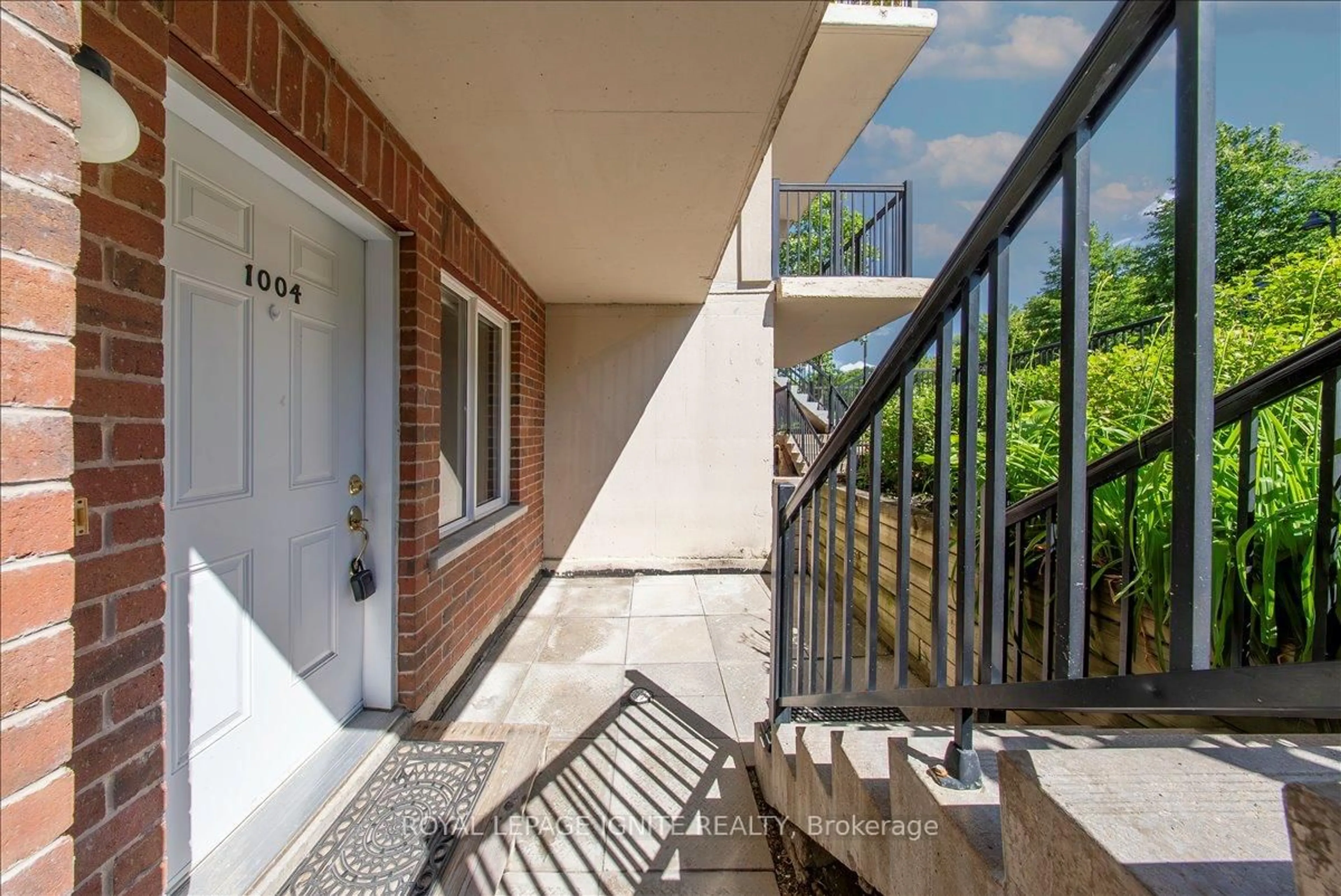 Unknown for 3035 Finch Ave Ave #1004, Toronto Ontario M9M 0A2