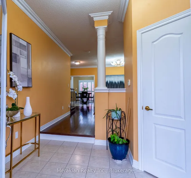 64 Executive Crt, Brampton 4