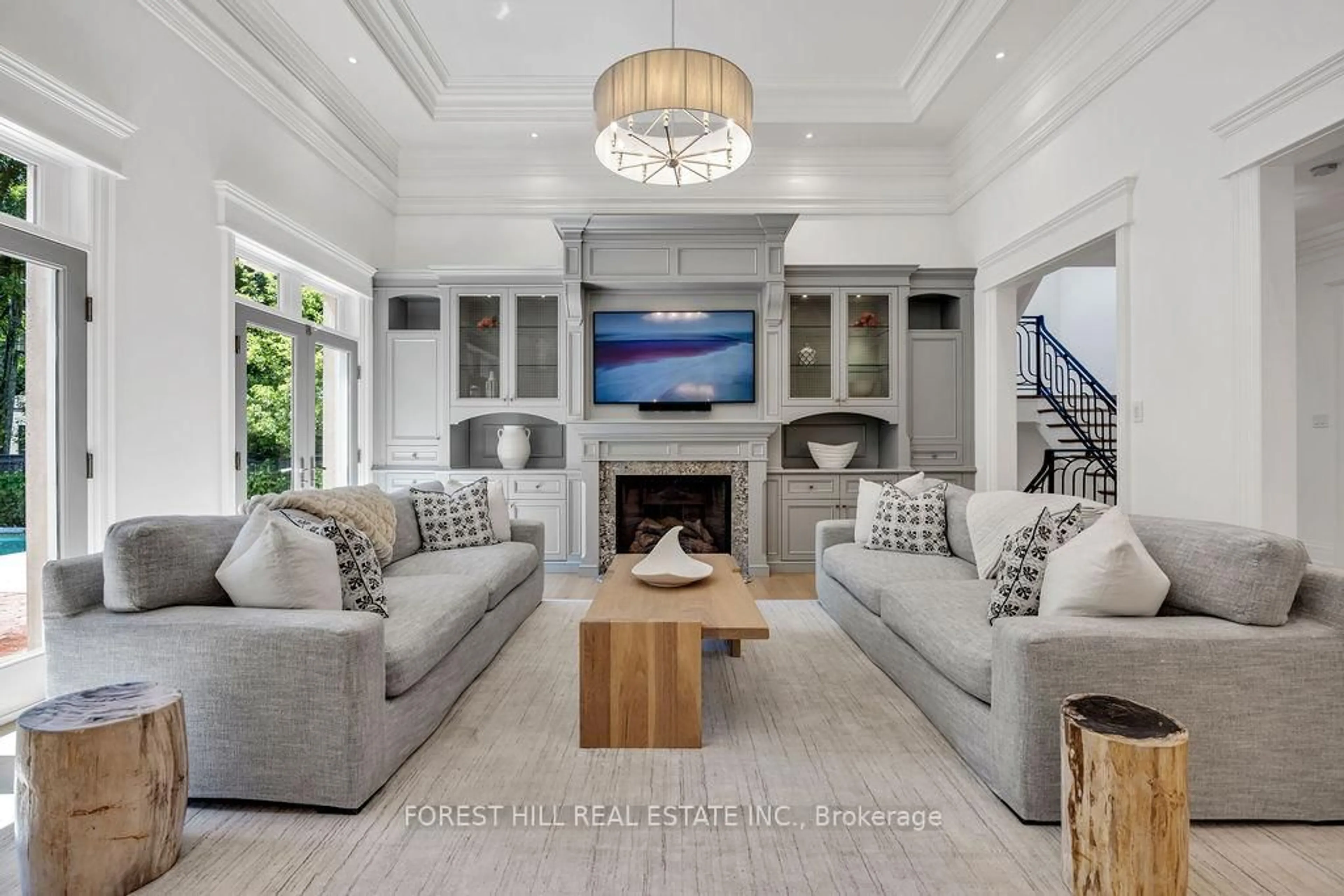 Living room with furniture, unknown for 240 Poplar Dr, Oakville Ontario L6J 4C8