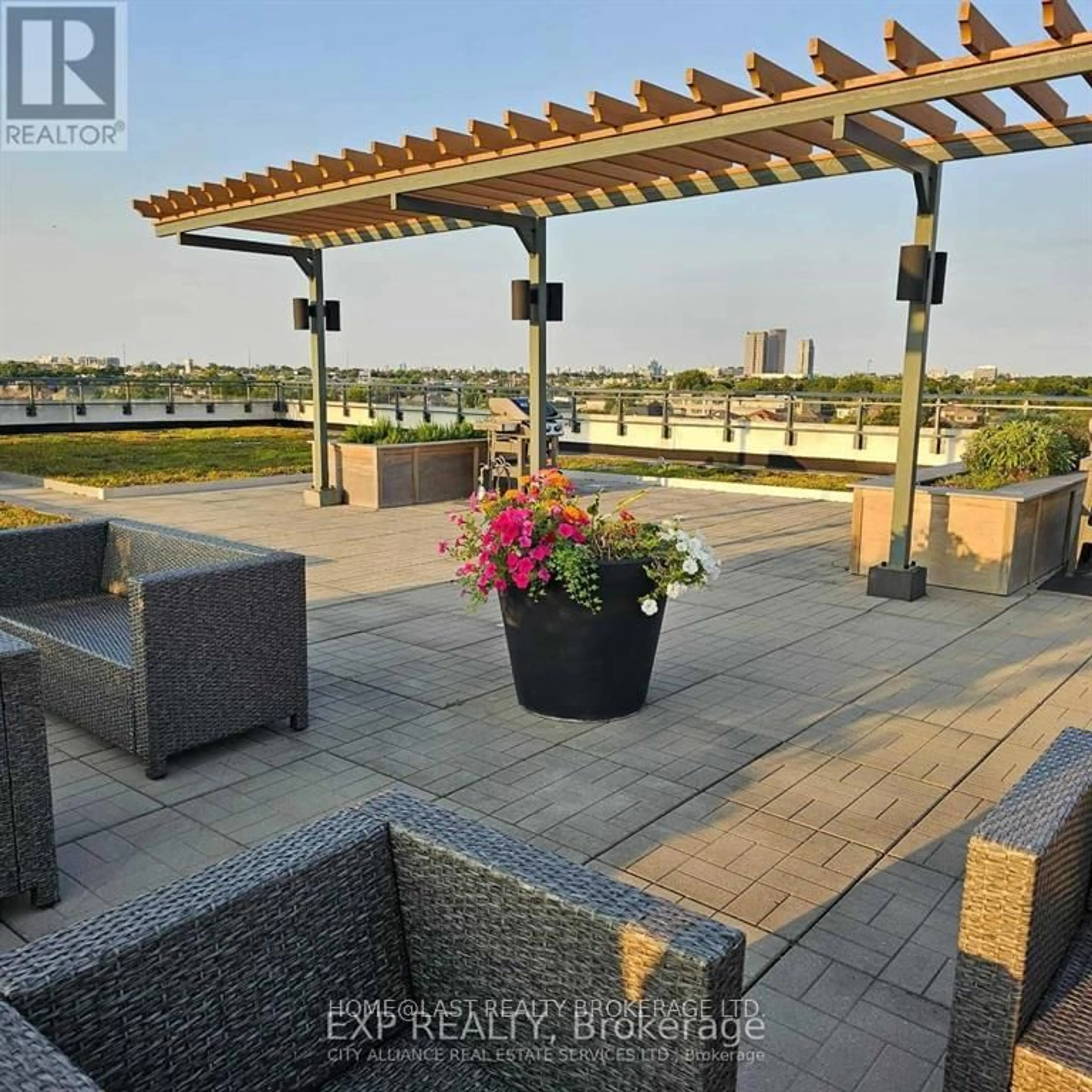 Patio, water/lake/river/ocean view for 2522 Keele St #513, Toronto Ontario M6L 0A2