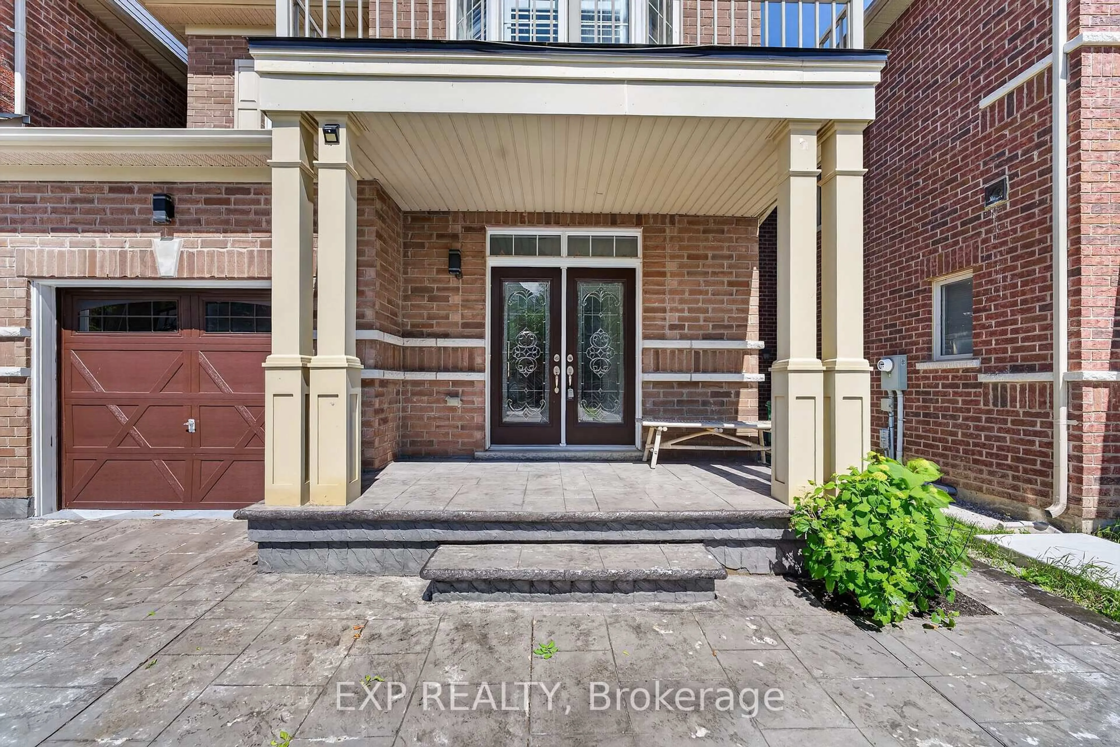 Indoor entryway for 82 Humberstone Cres, Brampton Ontario L7A 4C1