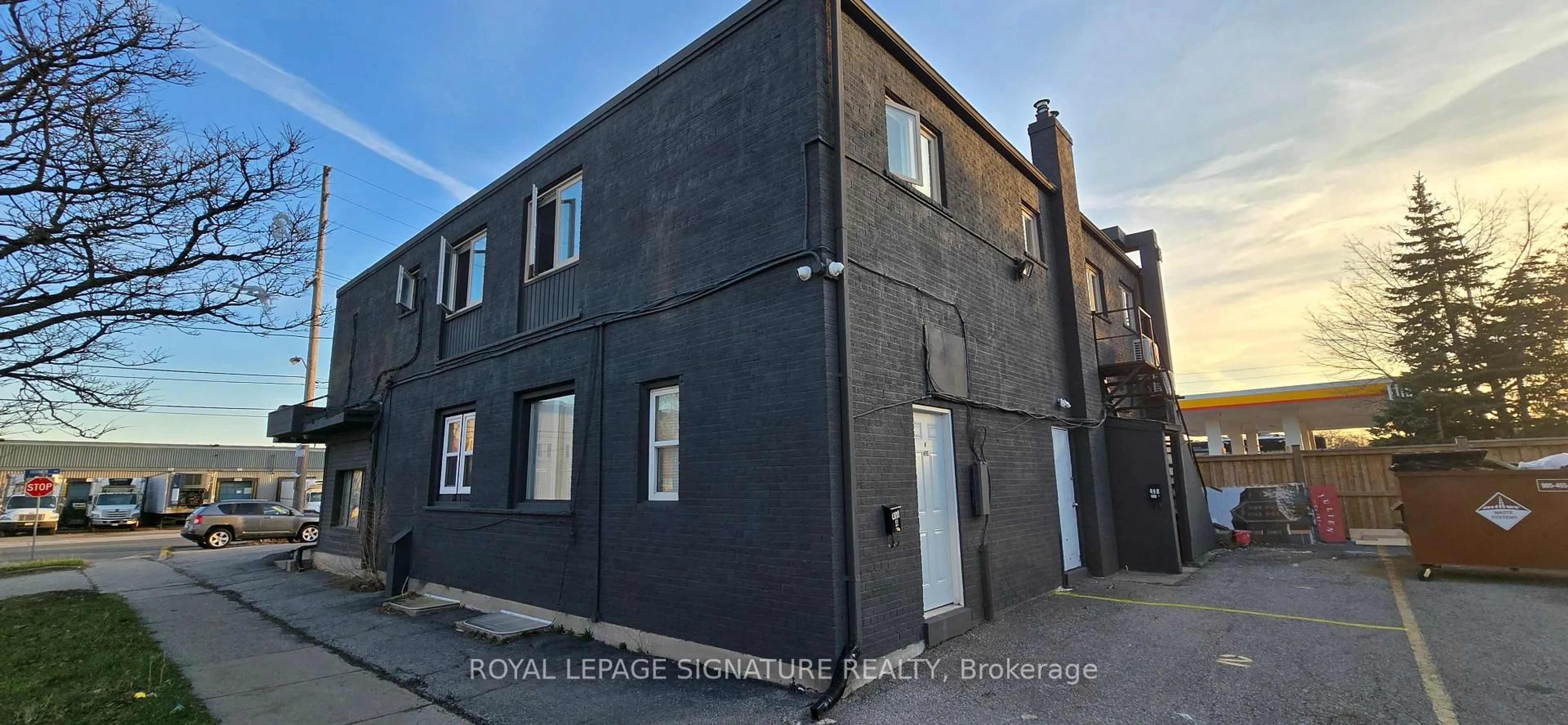 A pic from outside/outdoor area/front of a property/back of a property/a pic from drone, building for 496-498 Horner Ave, Toronto Ontario M8W 2B8