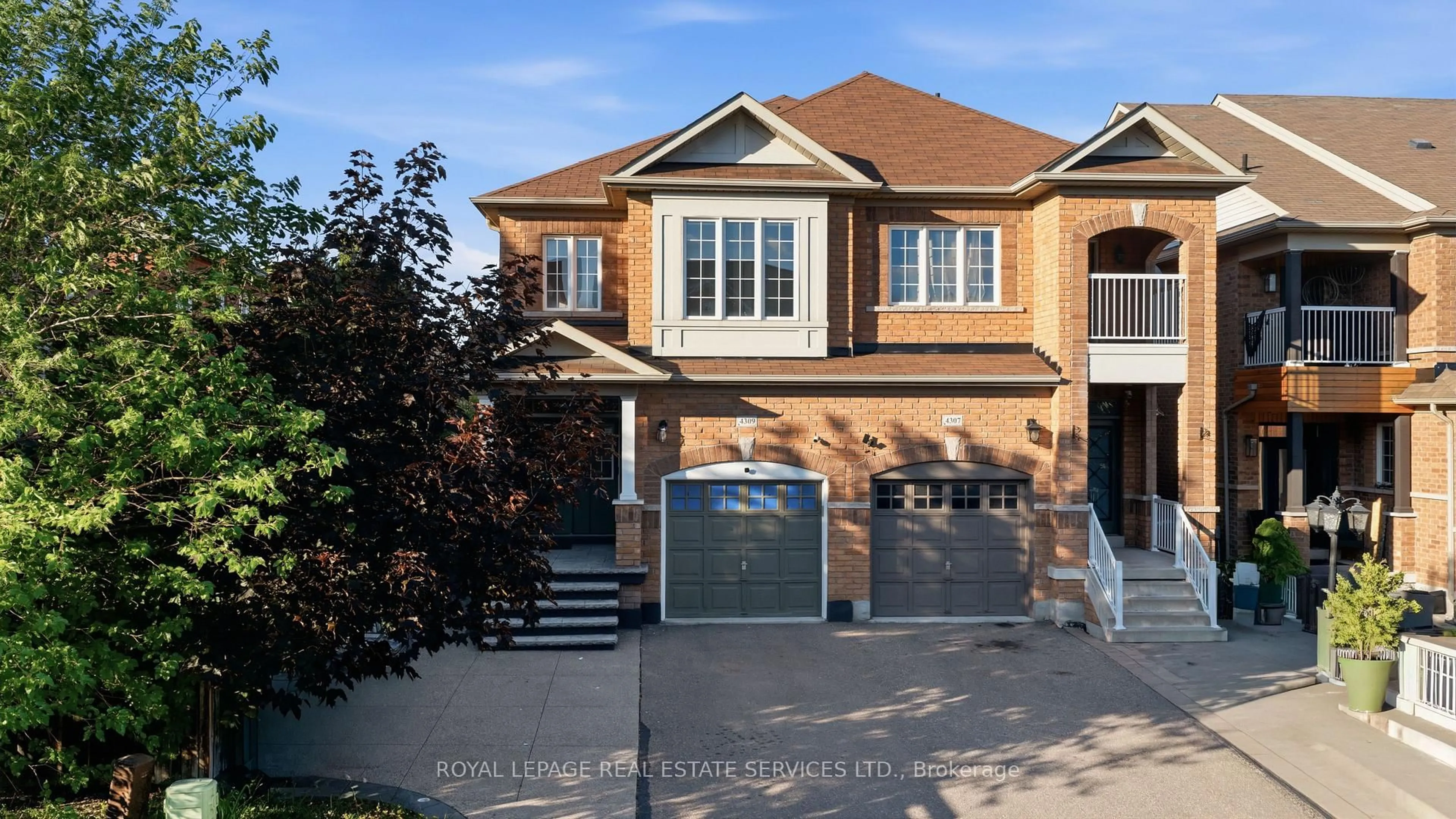 Home with brick exterior material, street for 4309 Trail Blazer Way, Mississauga Ontario L5R 0A9