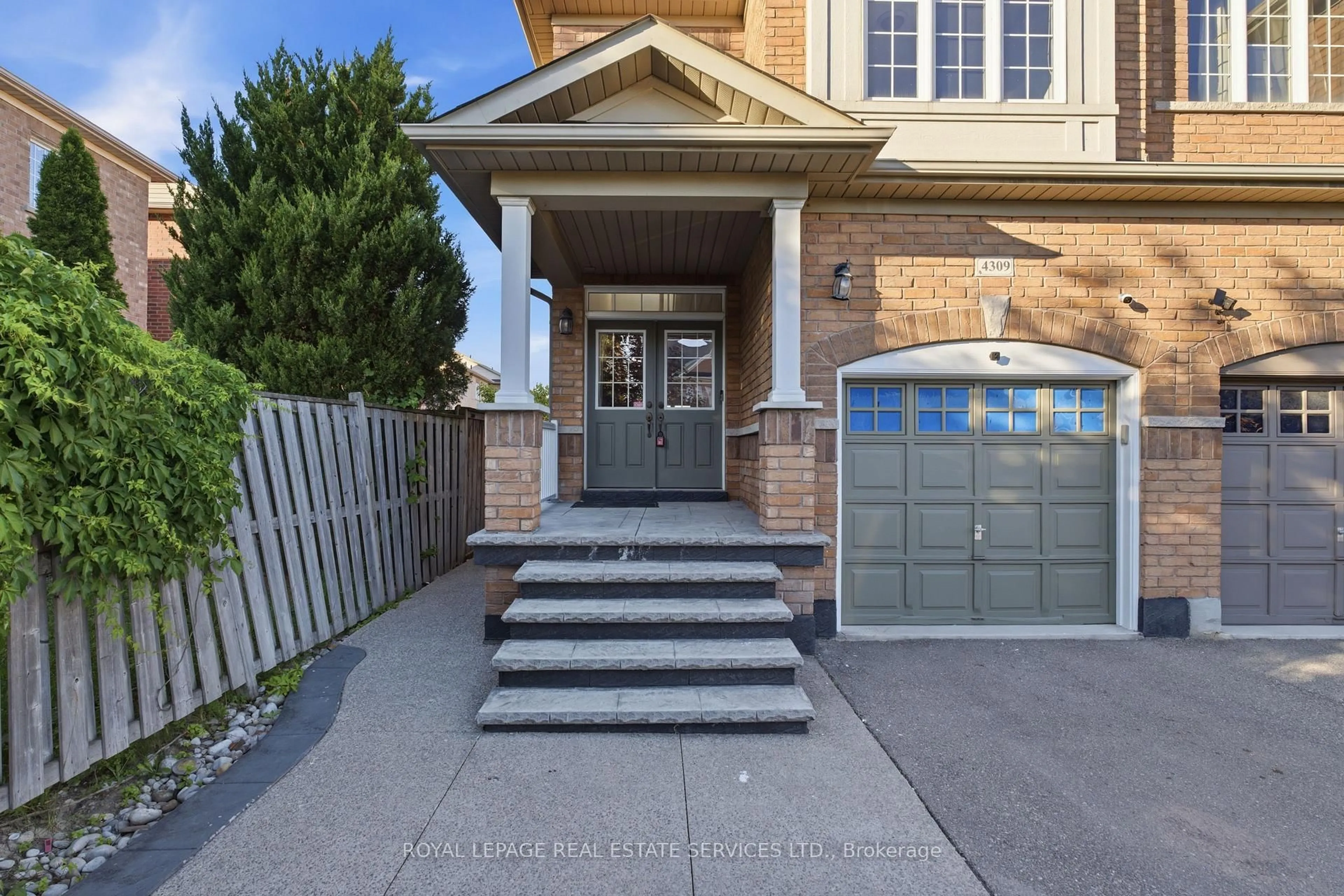 Unknown for 4309 Trail Blazer Way, Mississauga Ontario L5R 0A9
