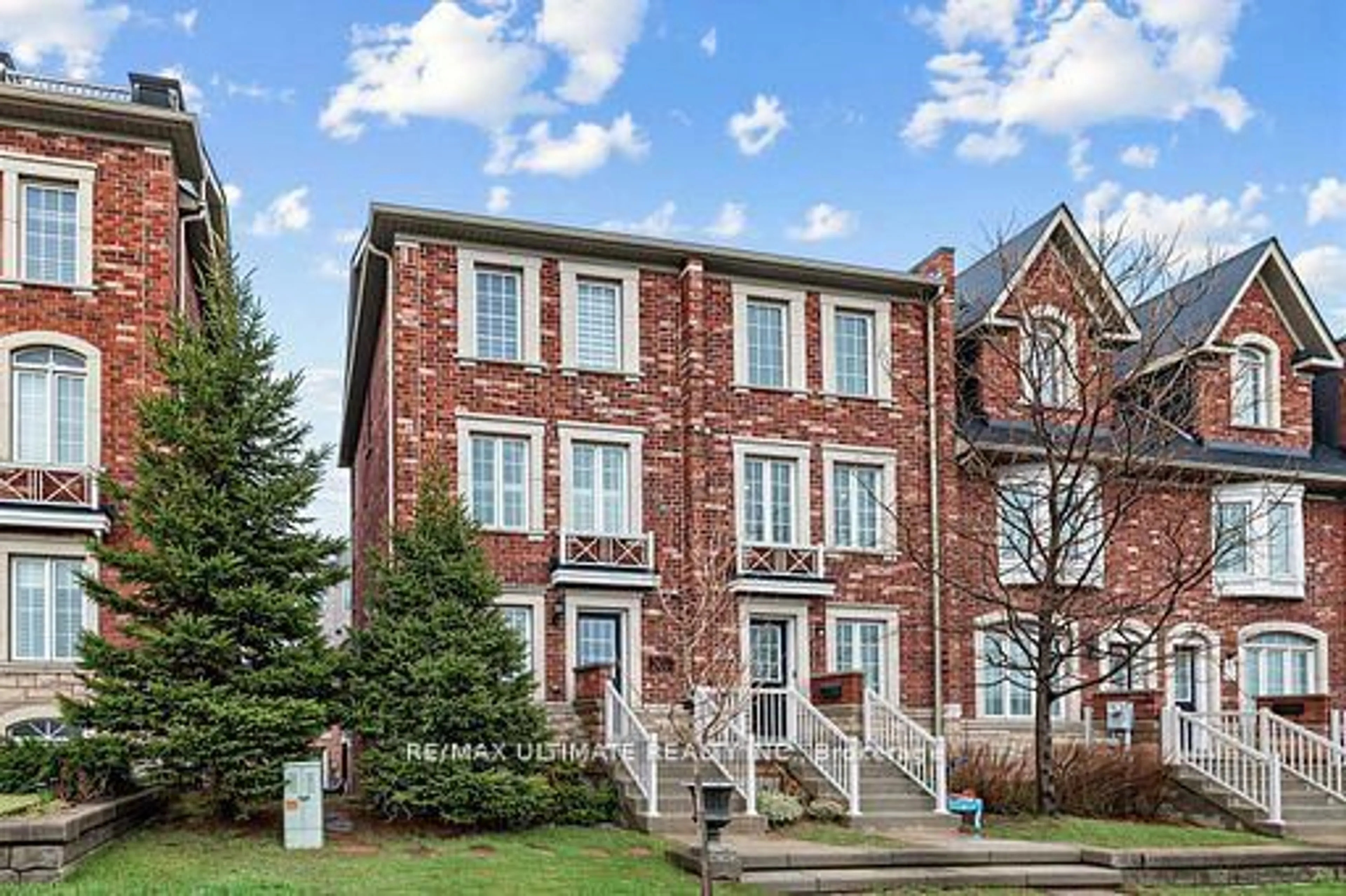 Home with brick exterior material, unknown for 255 Torbarrie Rd, Toronto Ontario M3L 0E2