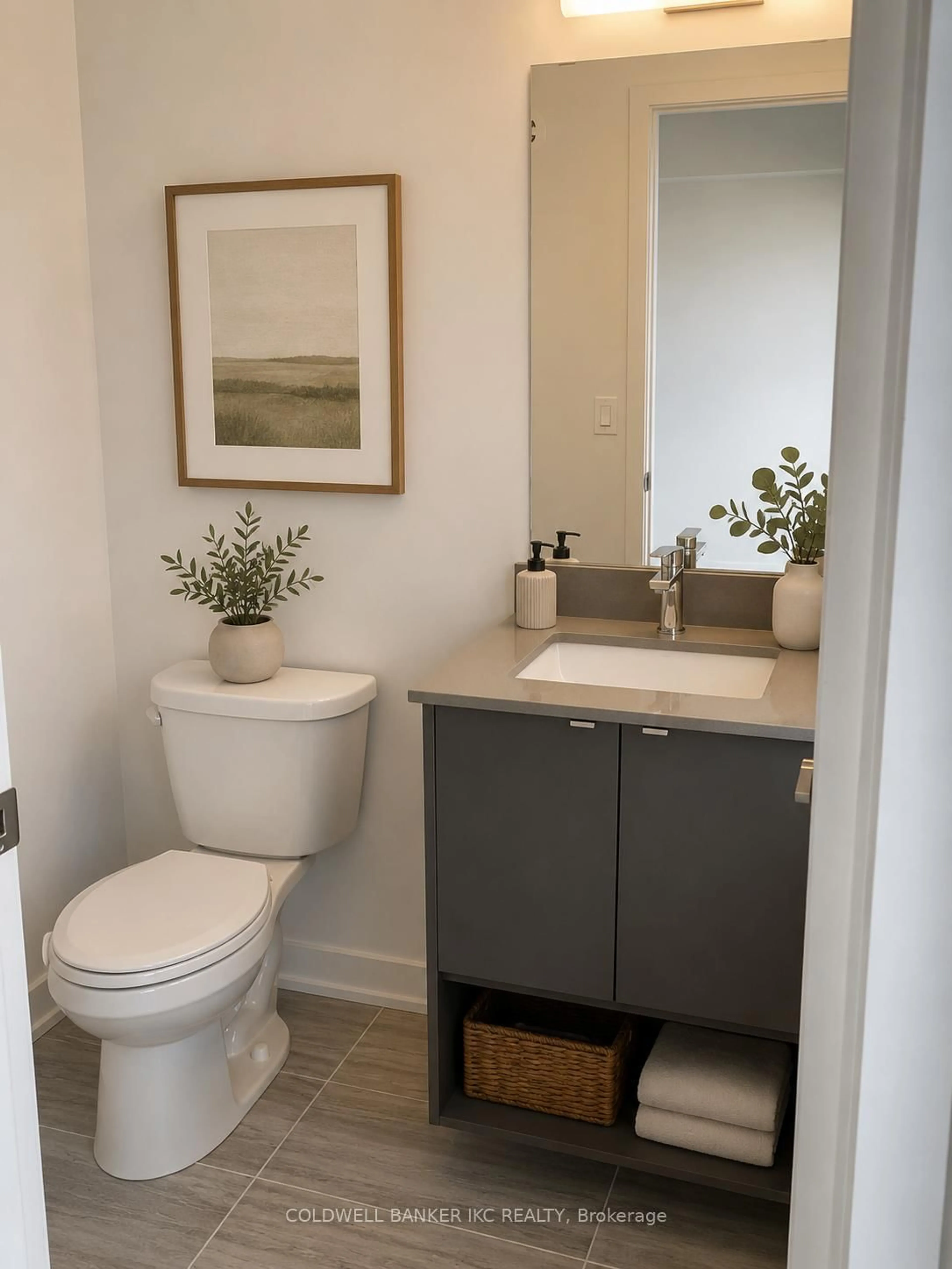 Contemporary bathroom, unknown for 1121 Cooke Blvd #92, Burlington Ontario L7T 0C4