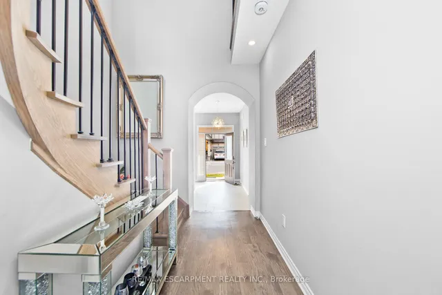 307 Hinton Terr, Milton 2