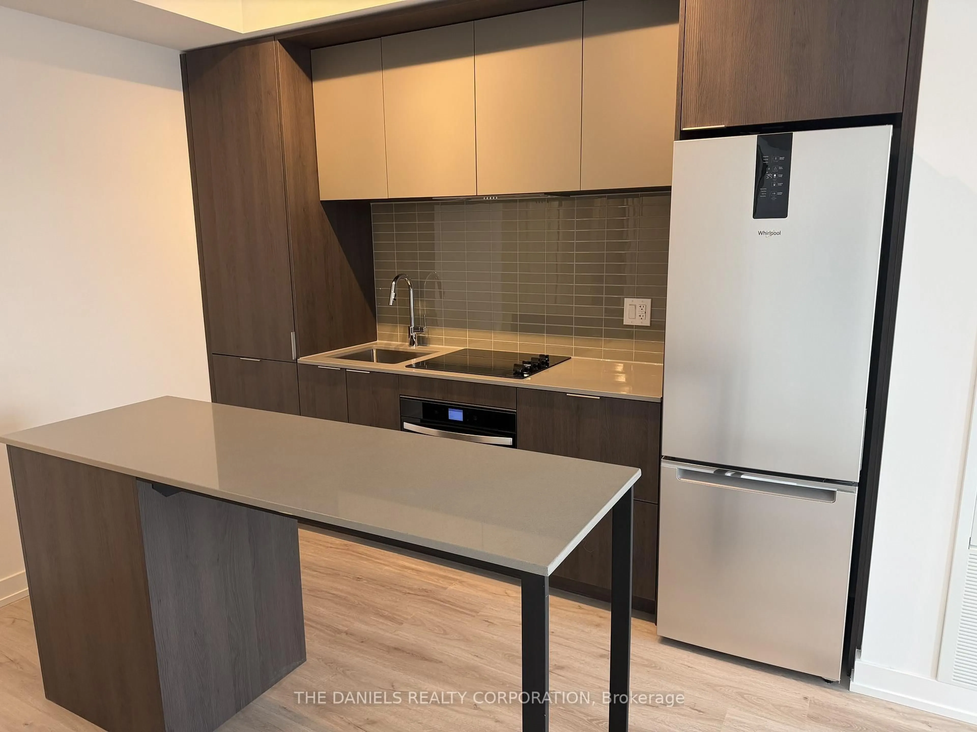 Standard kitchen, wood/laminate floor for 395 Square One Dr #3706, Mississauga Ontario L5B 0P6
