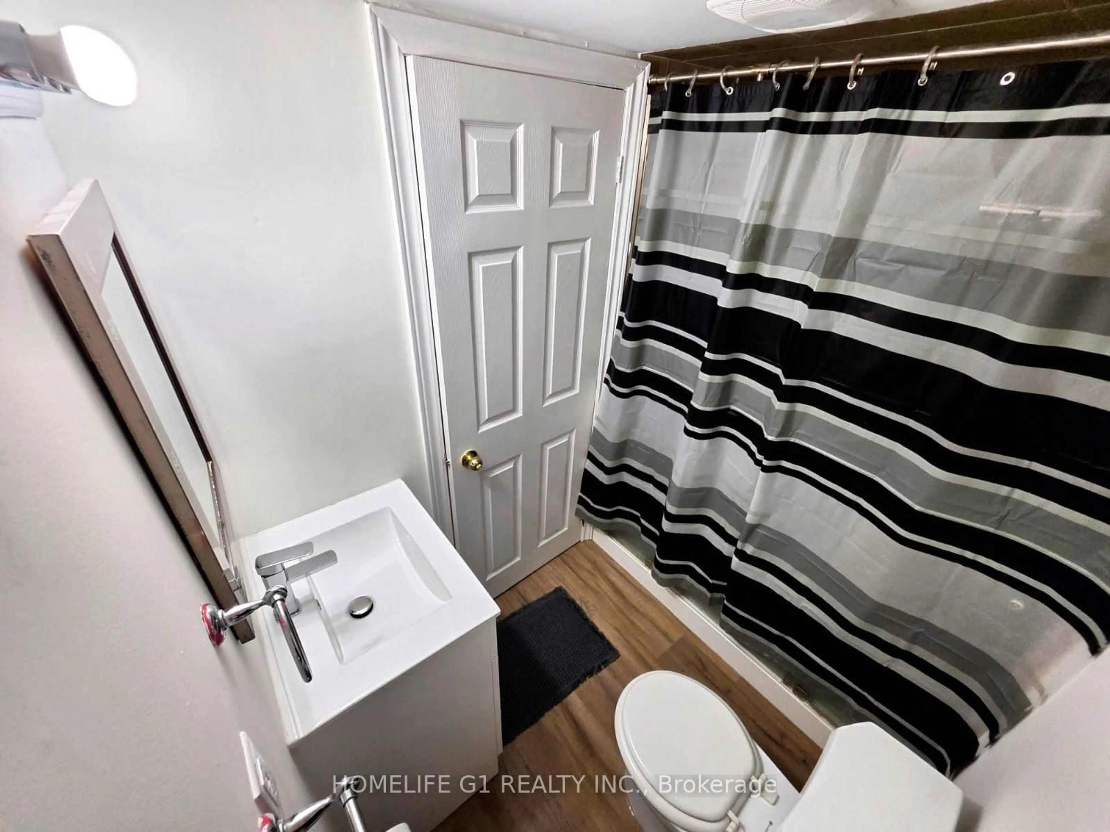 A pic of a room for 62 Dewside Dr, Brampton Ontario L6R 0X5